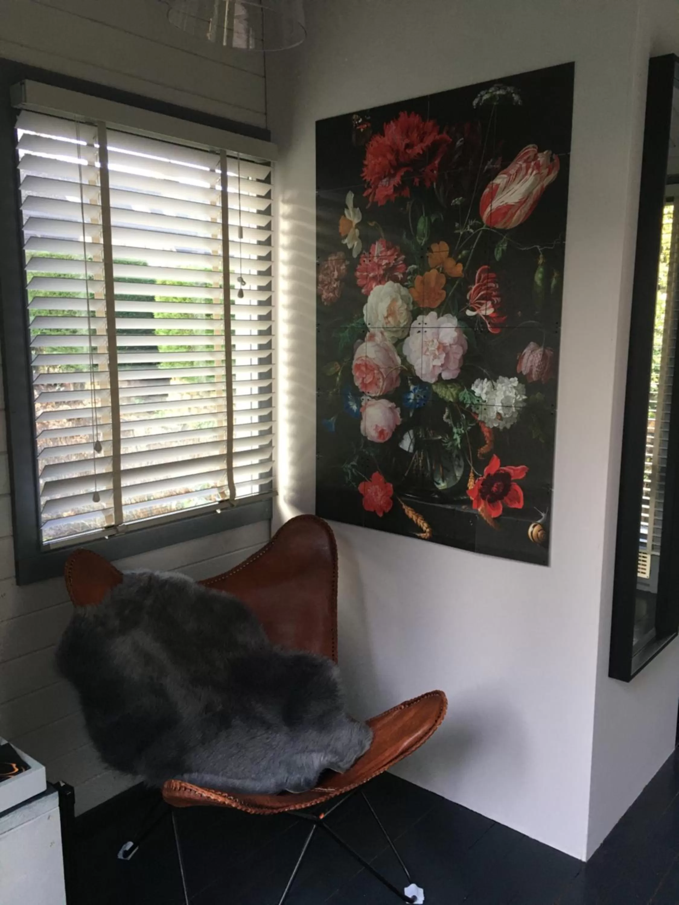 Seating area in Tiny House Boatshed
