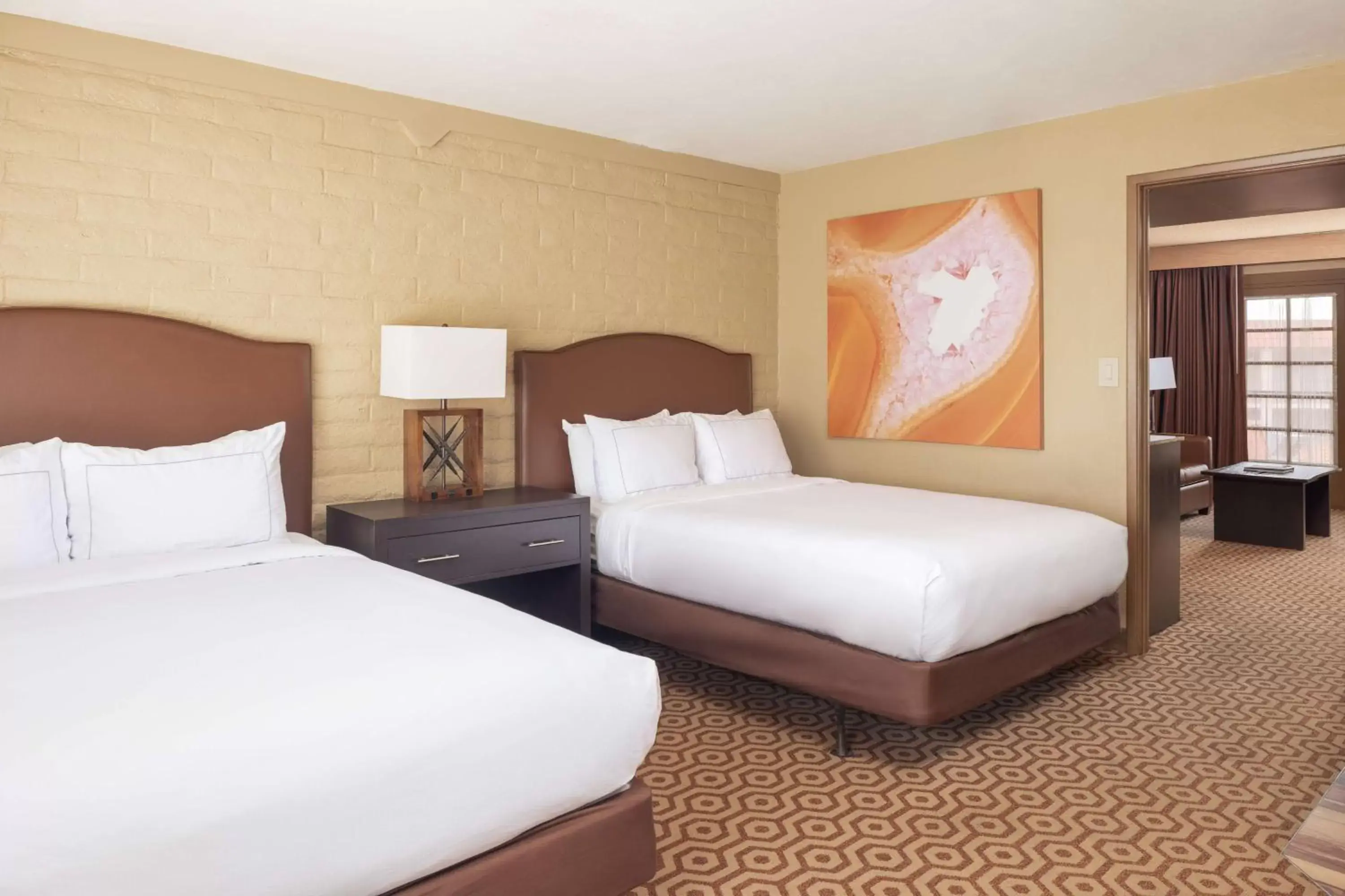 Bed in DoubleTree Suites by Hilton Tucson-Williams Center