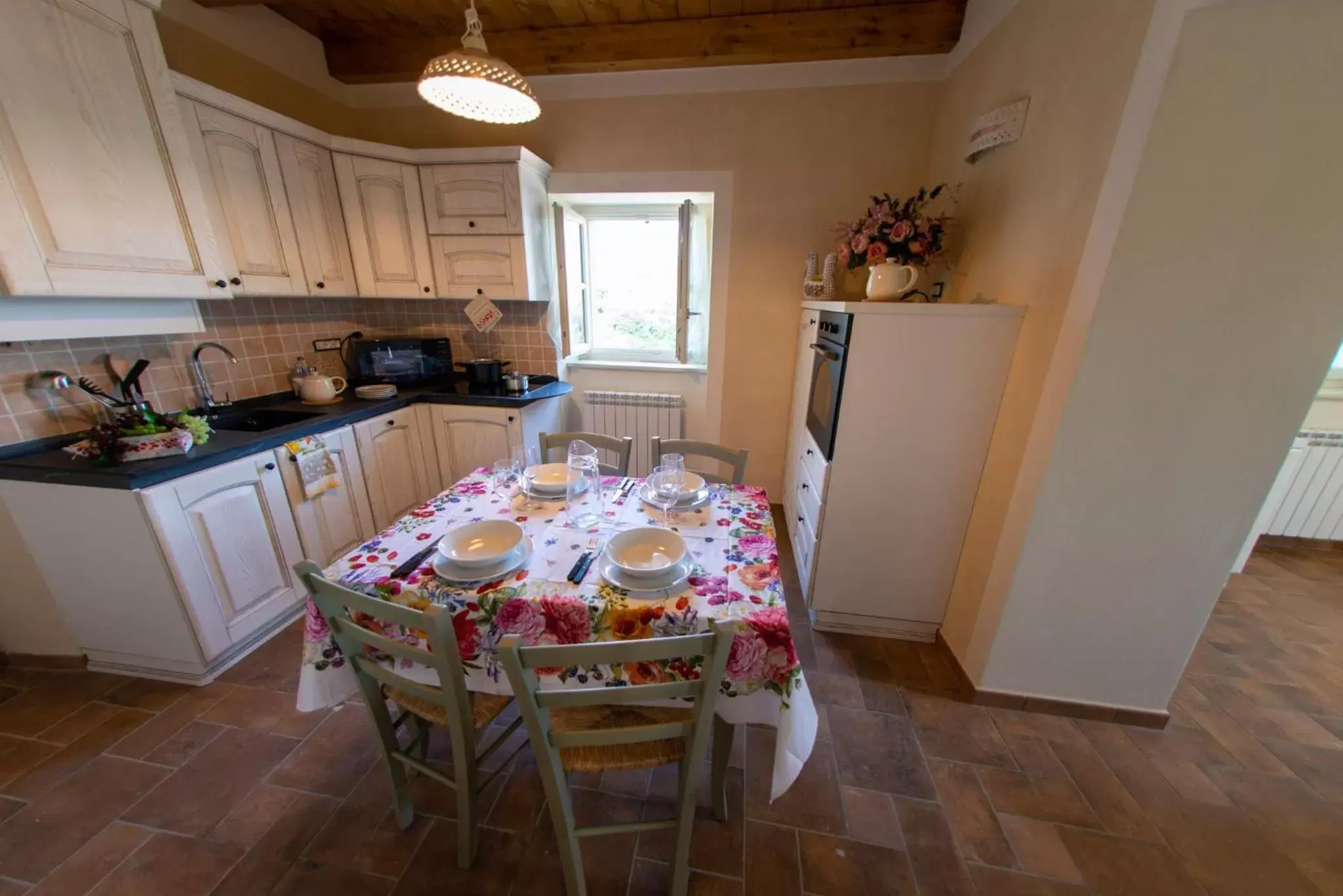 Kitchen/Kitchenette in La Beppa - Casa Vacanza