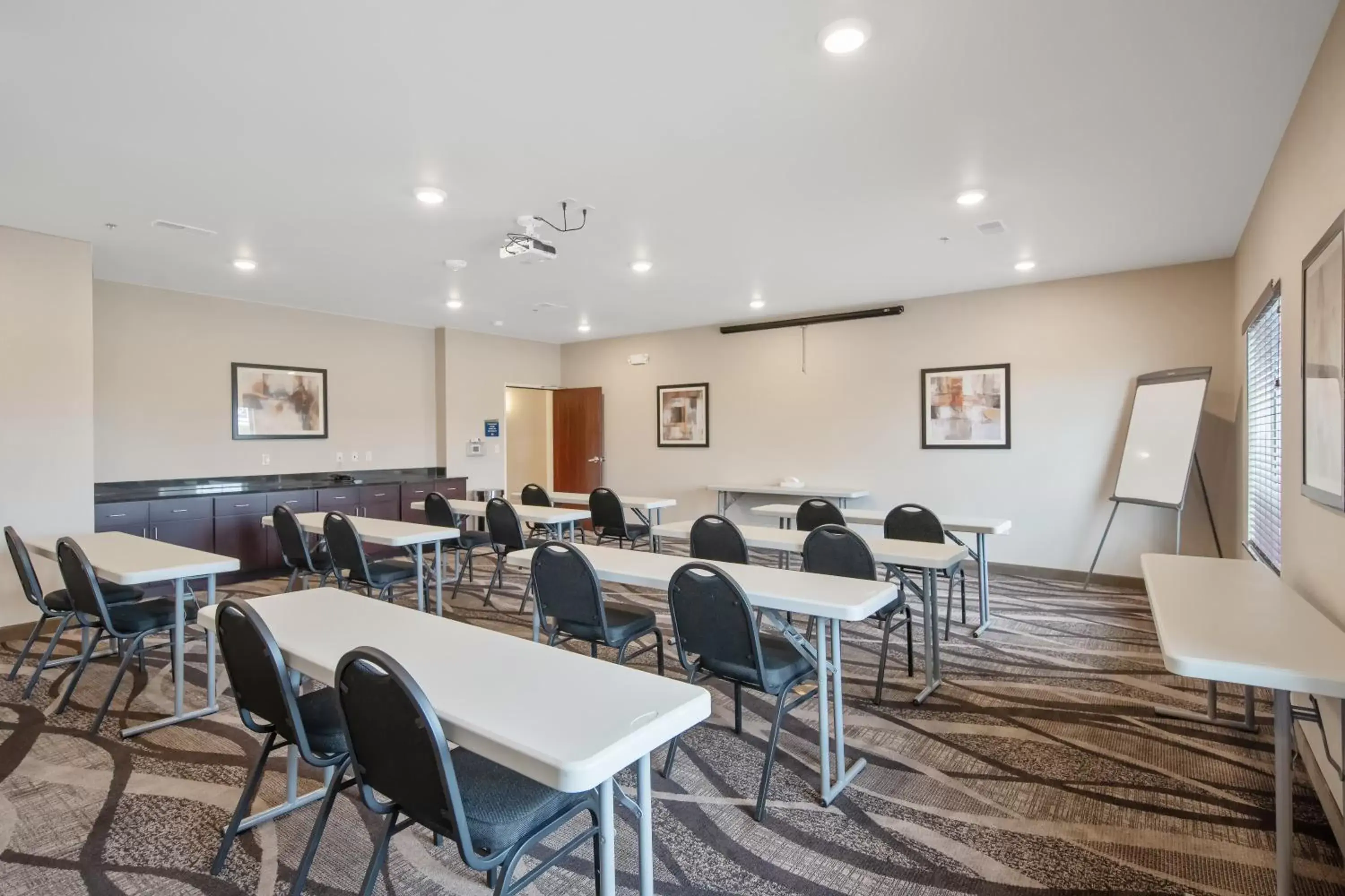 Meeting/conference room in Cobblestone Hotel & Suites - Austin