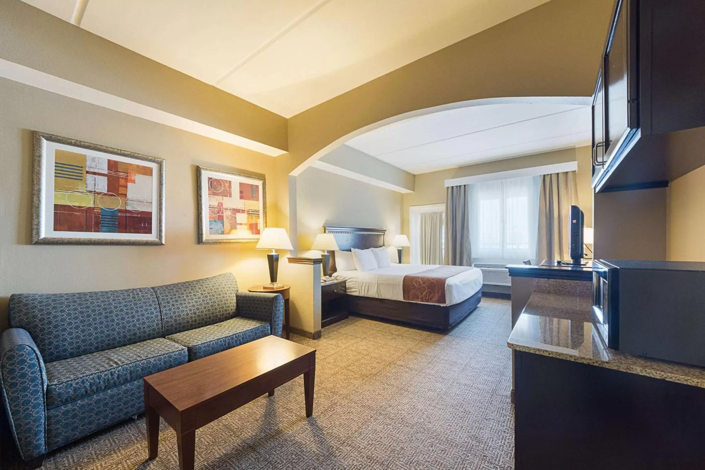 King Suite - Non-Smoking in Comfort Suites Beachside King Suite - Non-Smoking in Comfort Suites Beachside