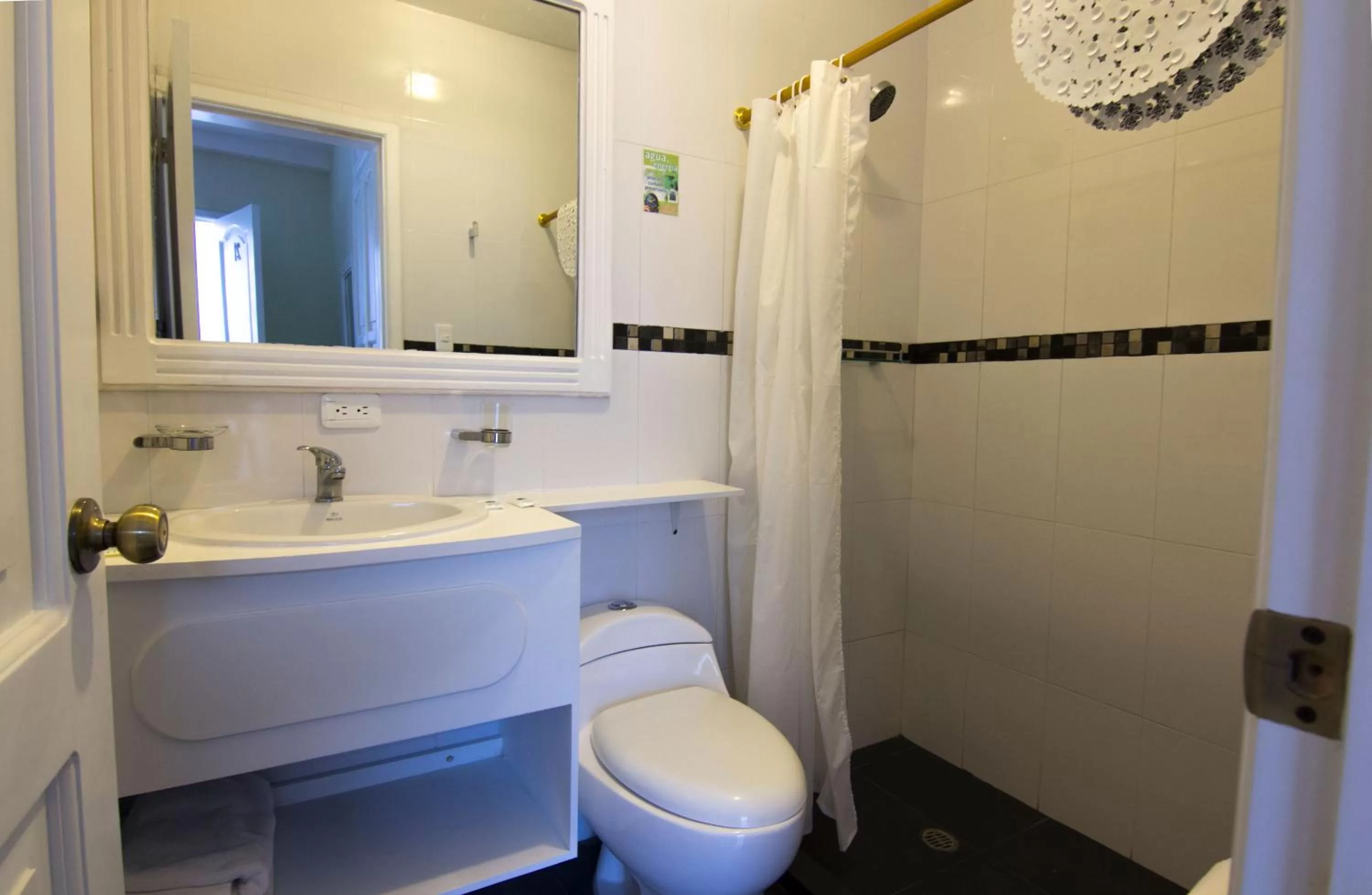 Bathroom in Hotel Europa