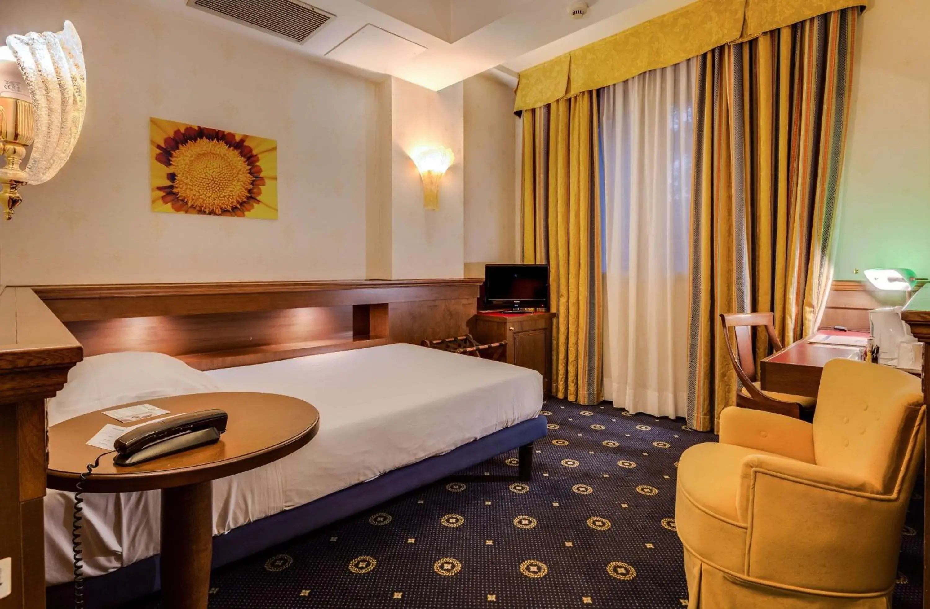 Classic Single Room in Best Western City Hotel Classic Single Room in Best Western City Hotel