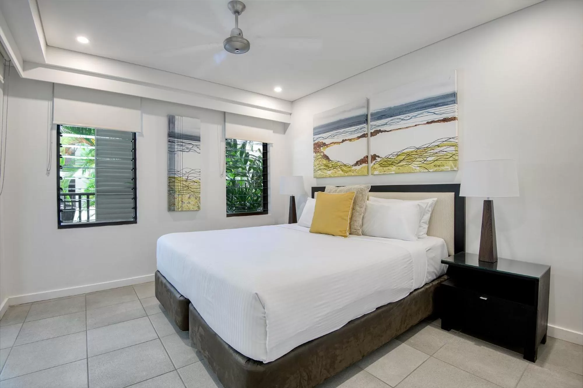 Bed in Port Douglas Private Apartments in Temple
