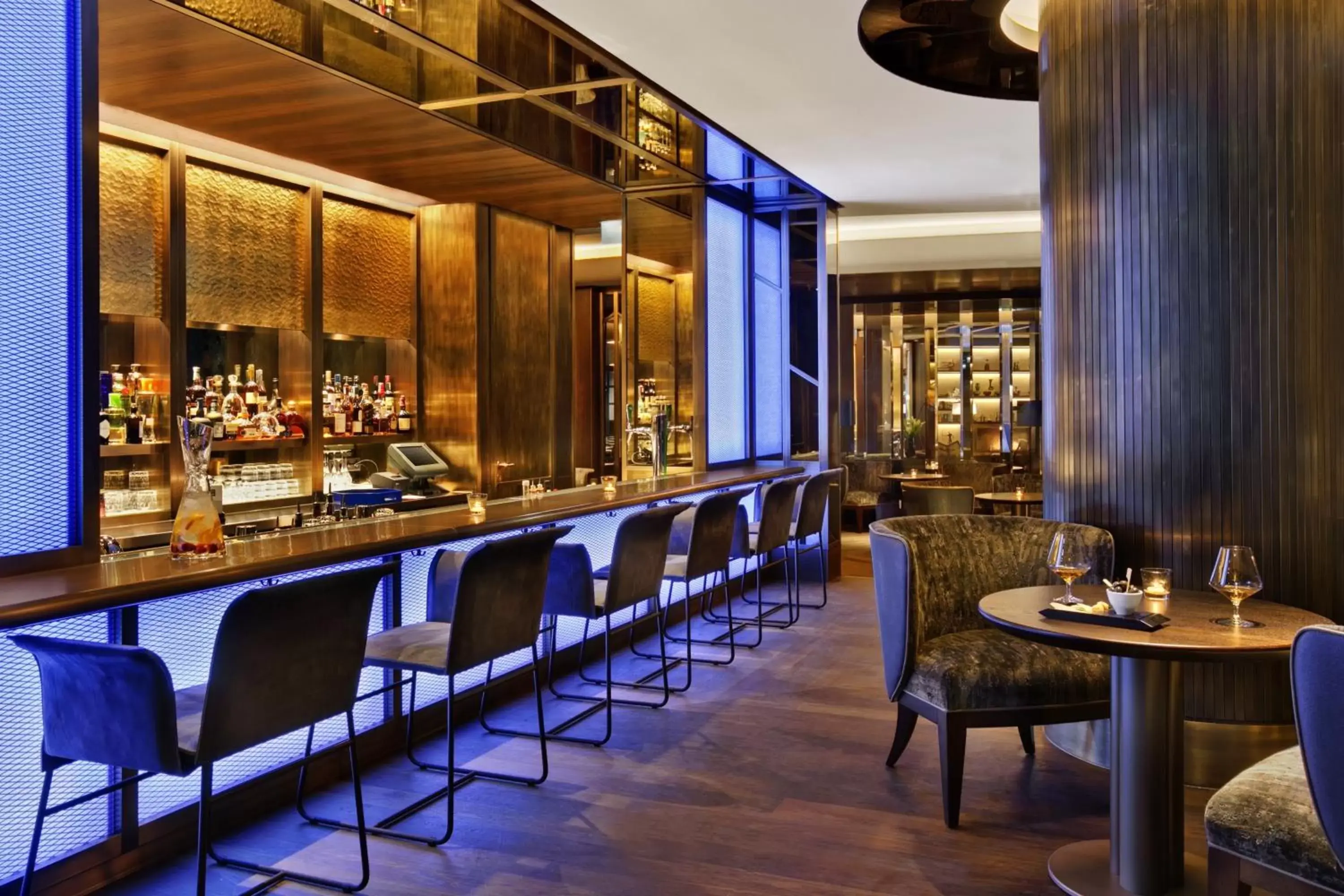 Lounge or bar, Restaurant/Places to Eat in Kempinski Hotel Corvinus Budapest