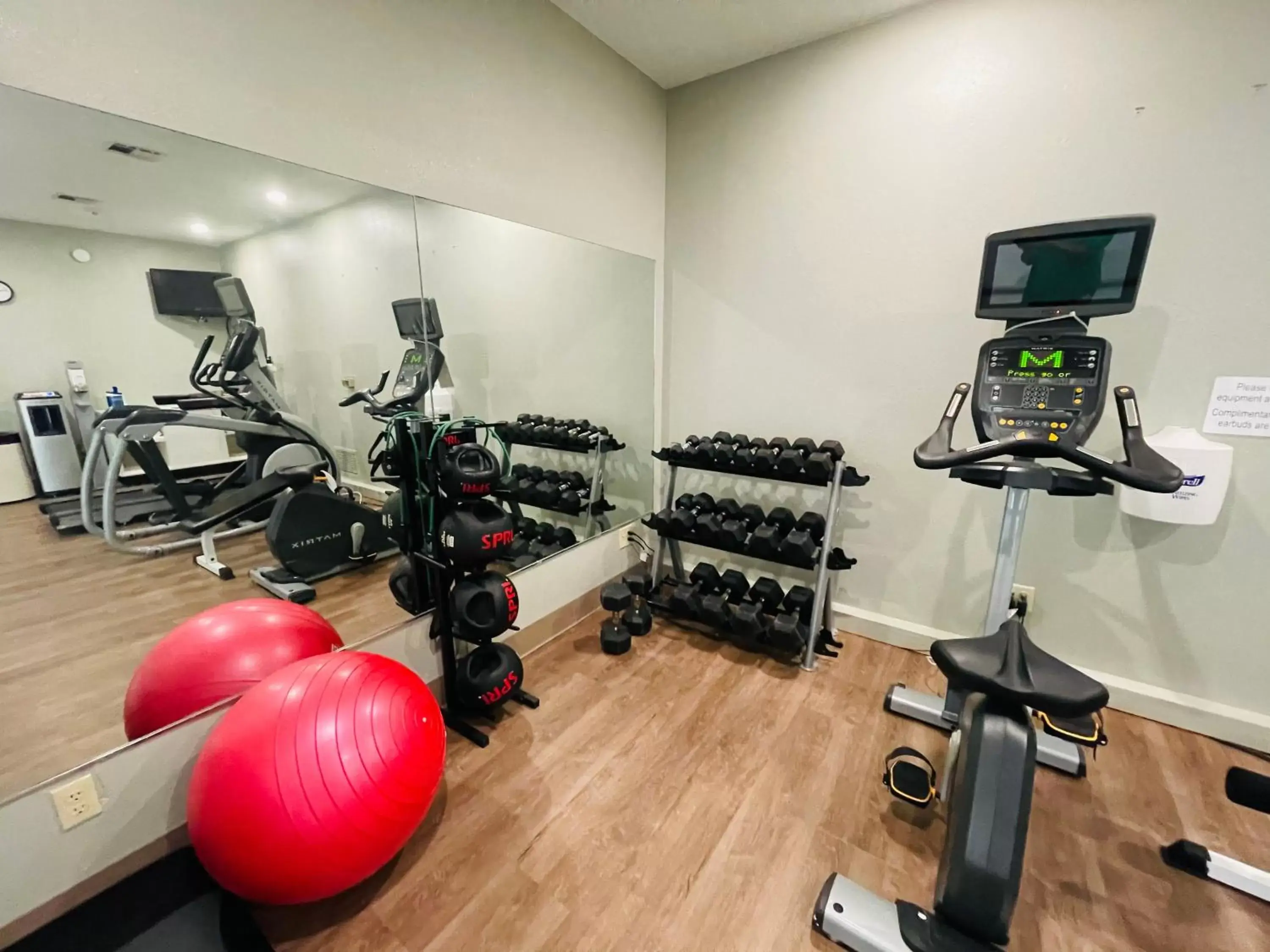 Fitness centre/facilities, Fitness Center/Facilities in Holiday Inn Express & Suites Sulphur - Lake Charles, an IHG Hotel