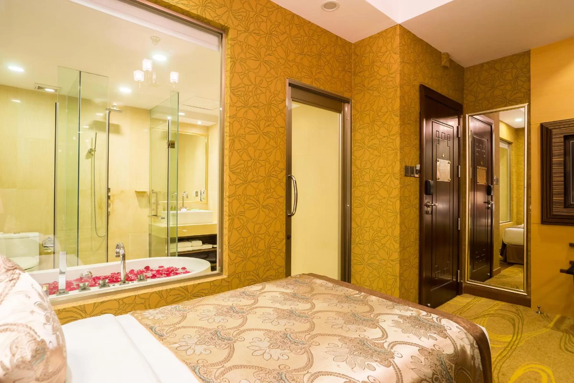 Food and drinks in Best Western Chinatown Hotel