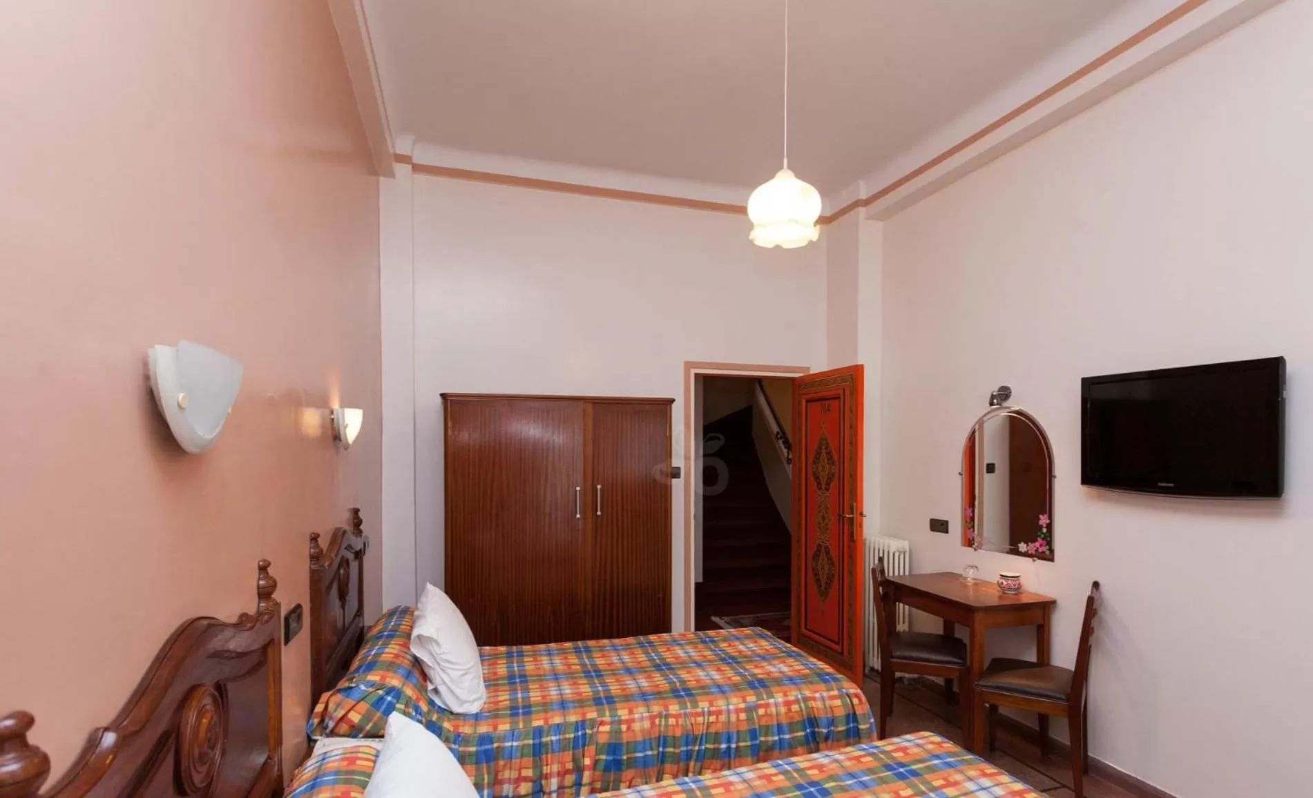 TV and multimedia, Bed in Hôtel Astrid