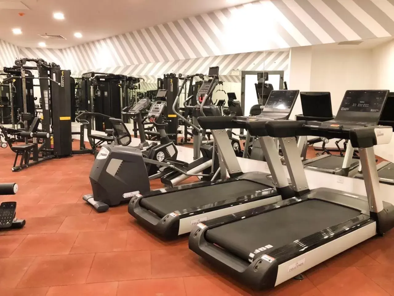 Fitness centre/facilities in DQua Hotel Fitness centre/facilities in DQua Hotel