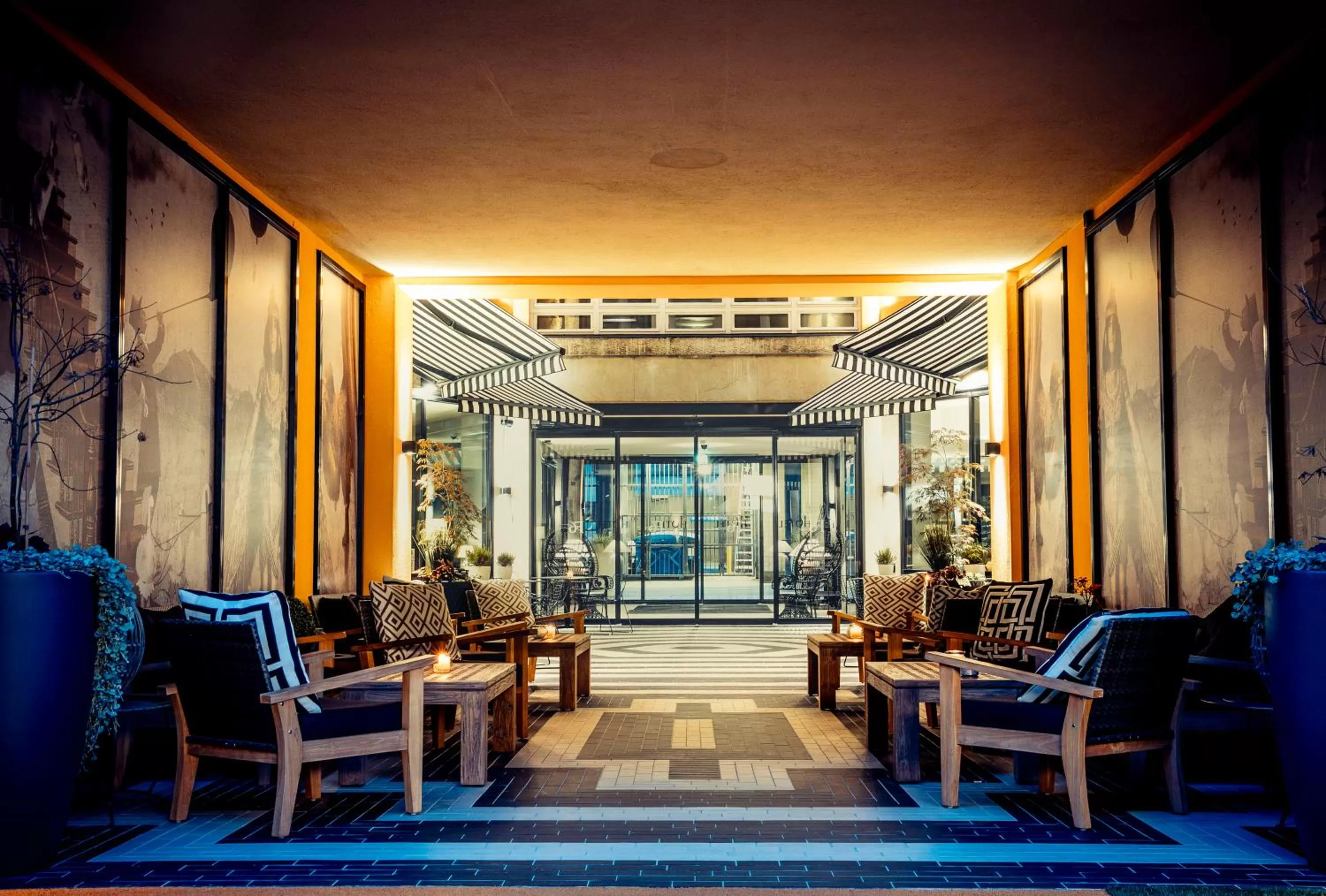 Seating area in Hotel F6