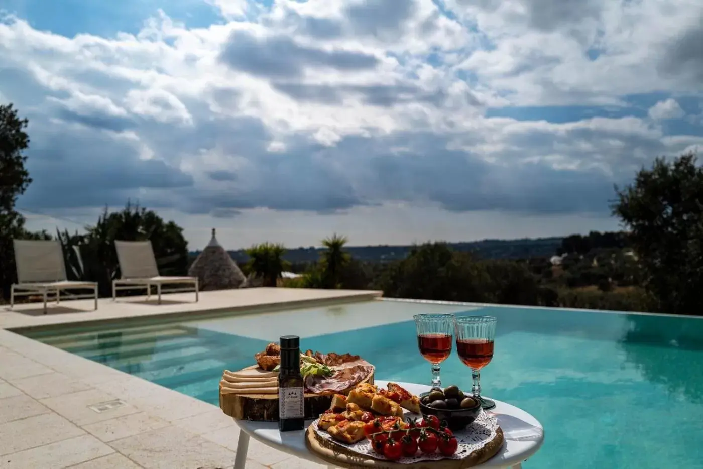 Swimming Pool in Relais Trulli Le Icone