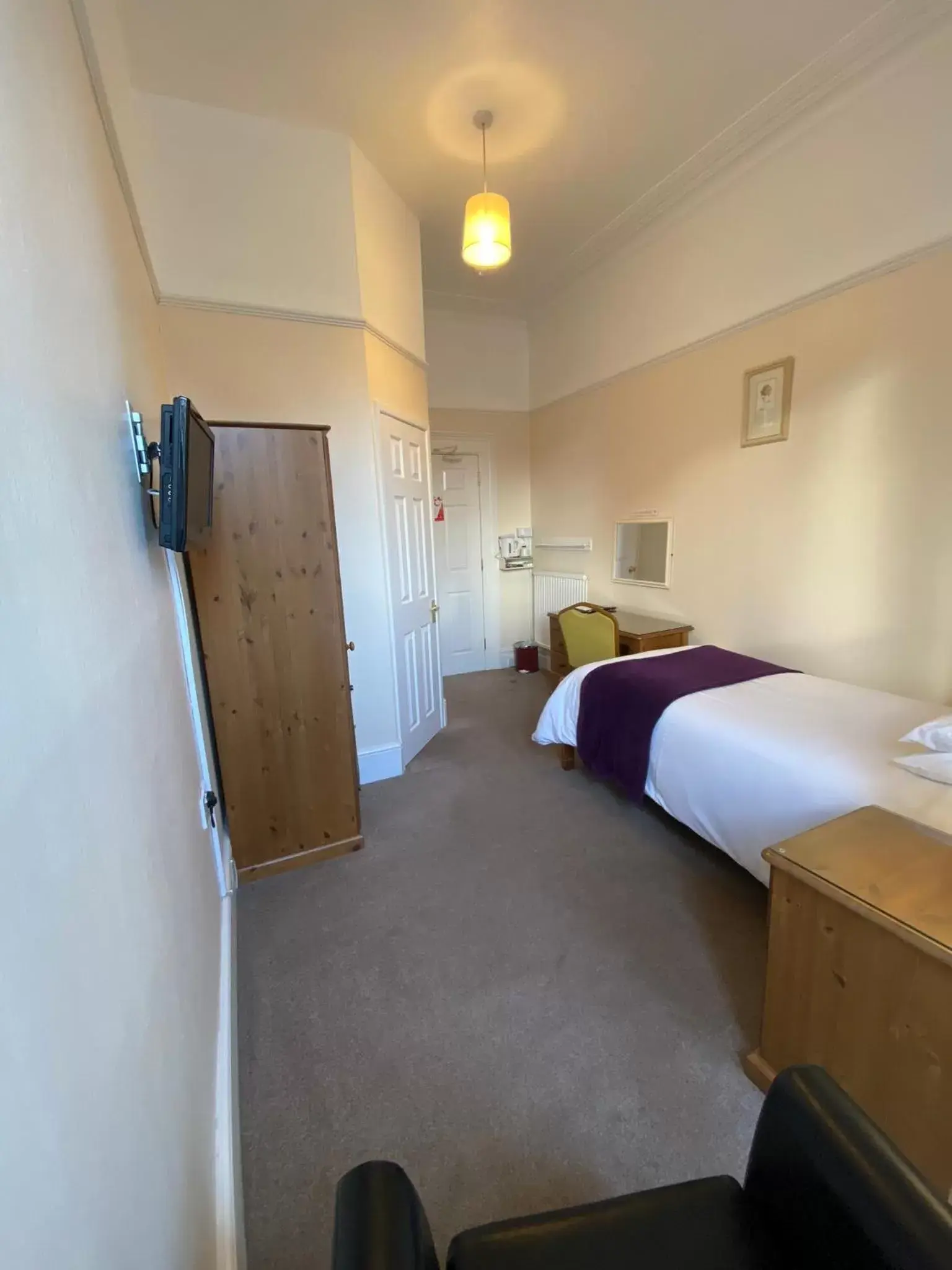 Coffee/tea facilities, Bed in Paignton Court