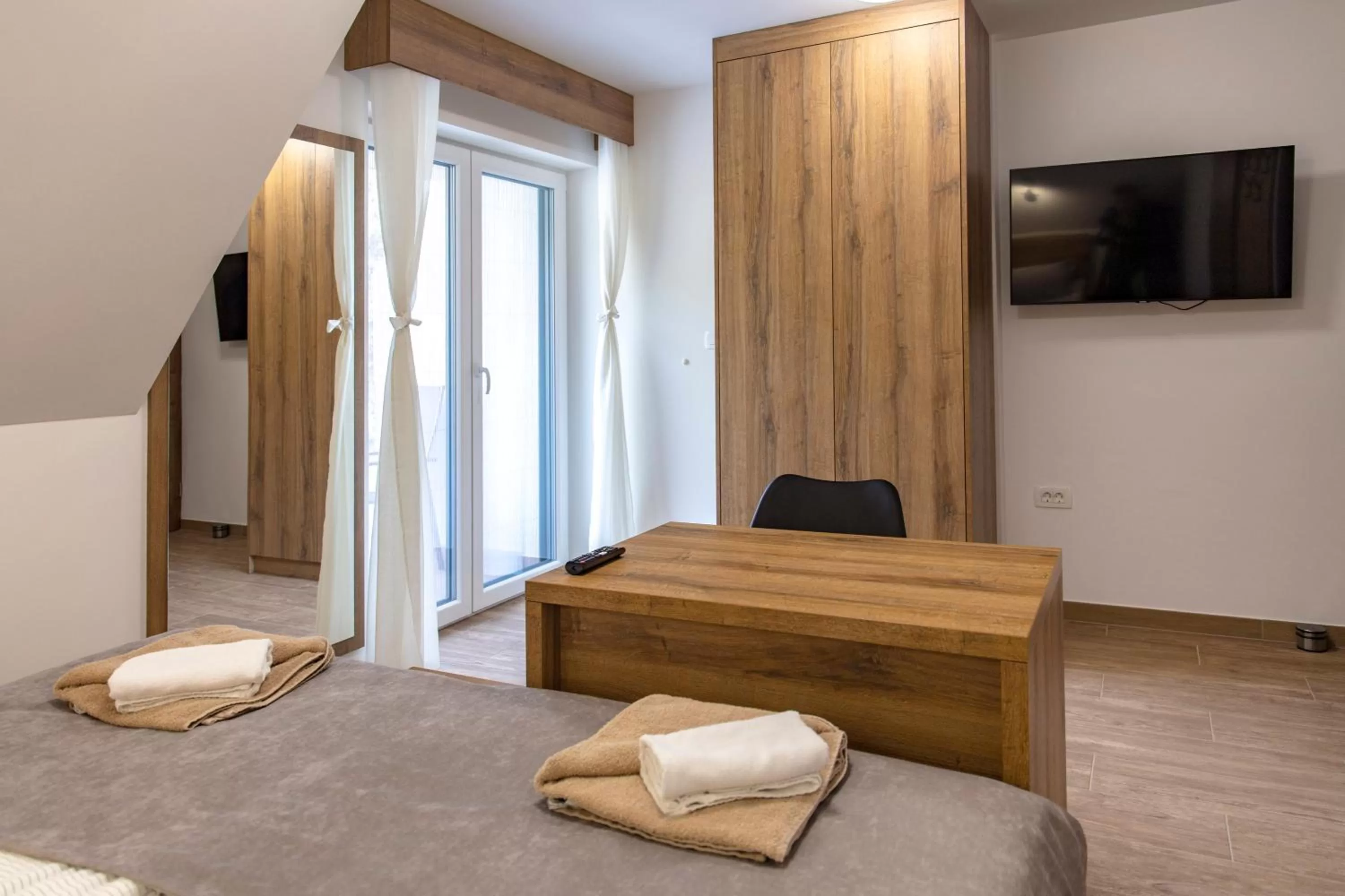 Property building, Bed in Vila Marin Miler