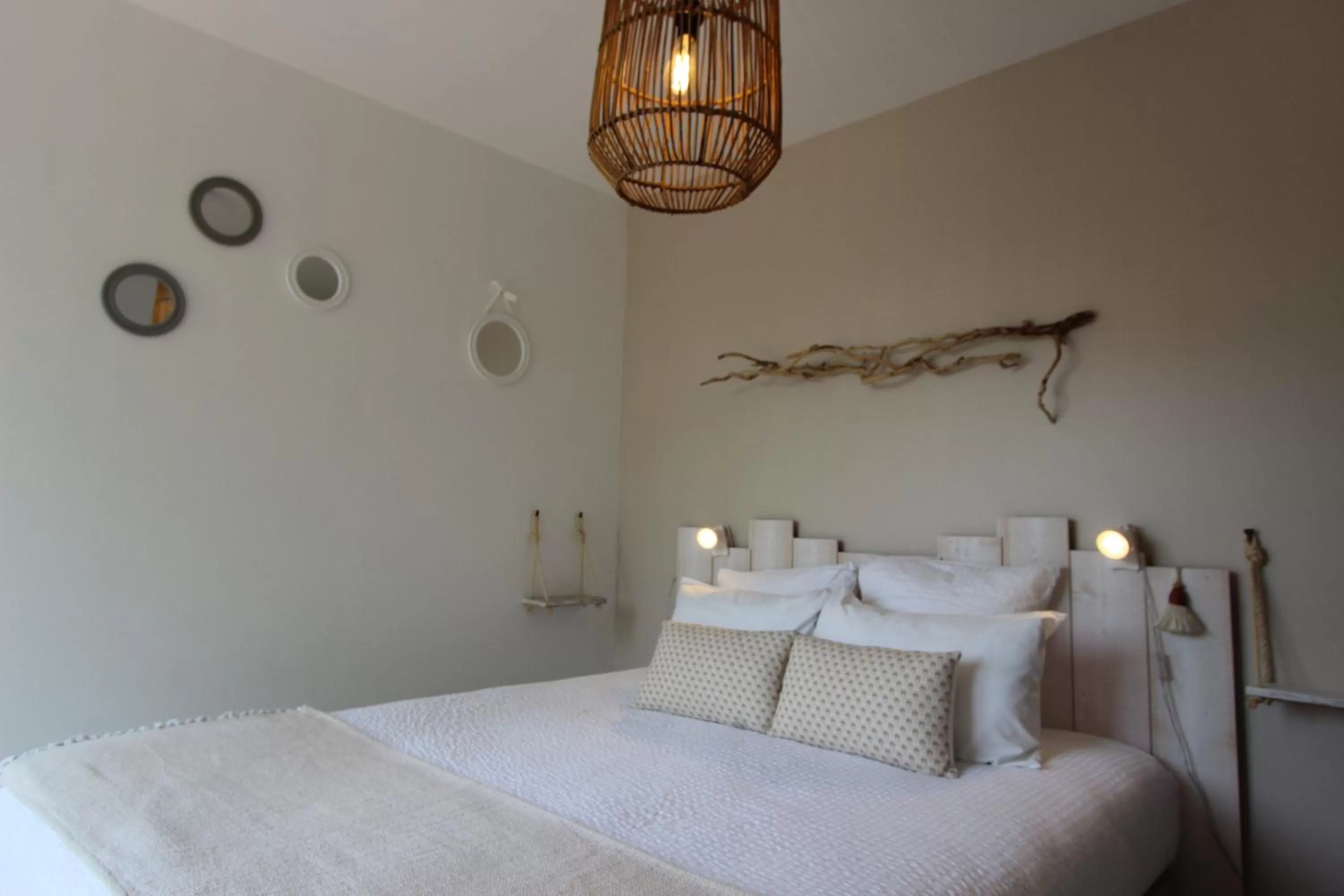 Photo of the whole room, Bed in La Charentine