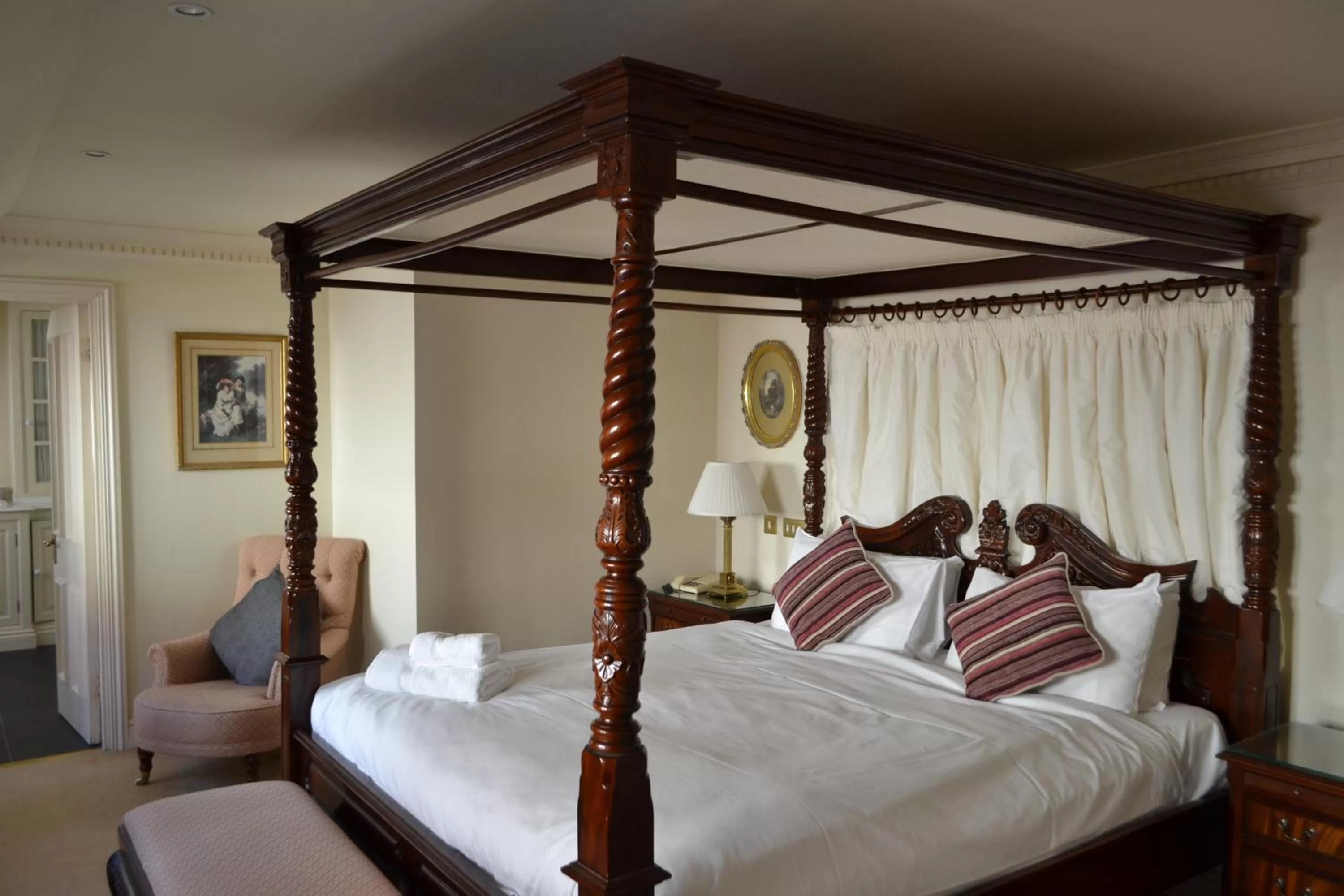 Bed in The Angel Posting House & Livery