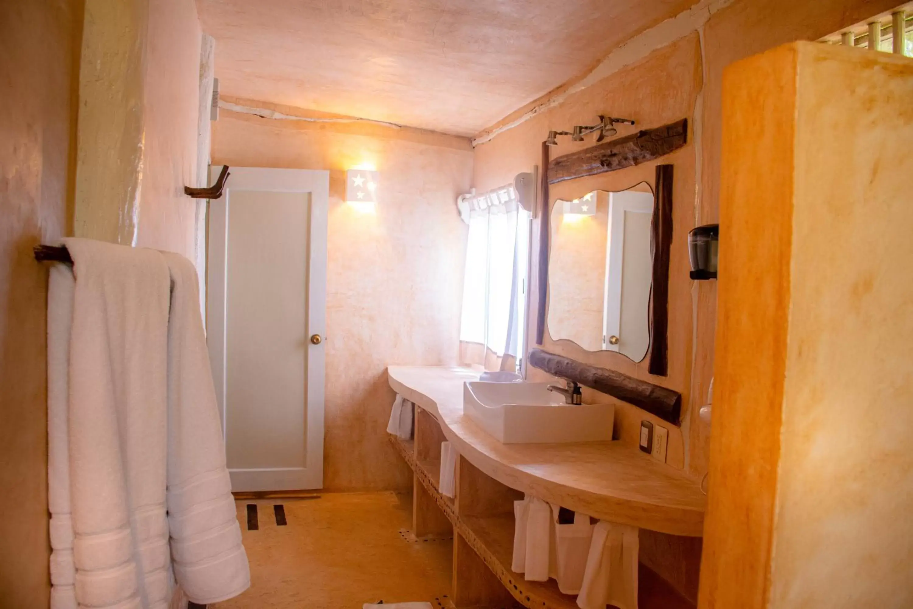 Bathroom in Villa Las Estrellas Tulum - located at the party zone