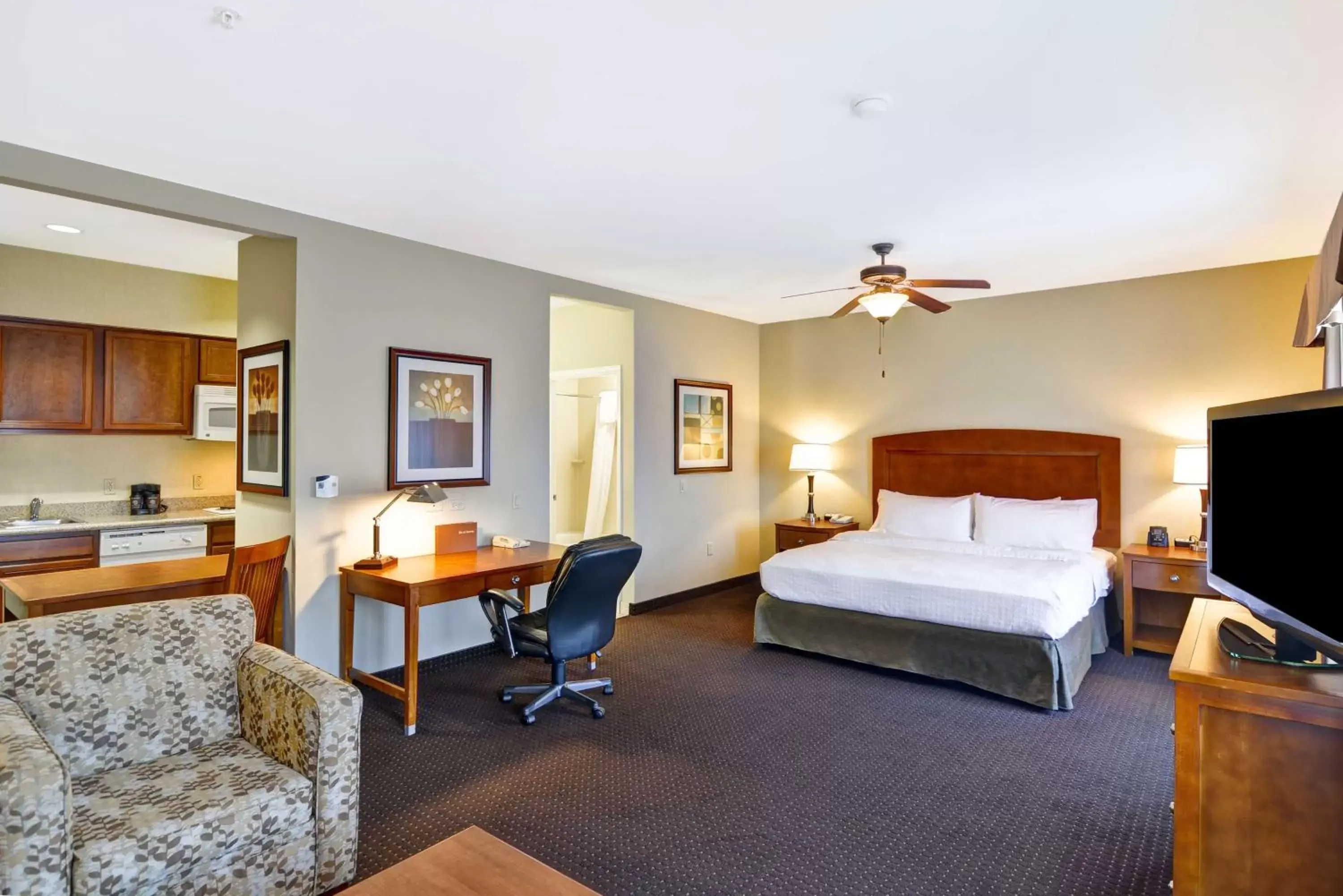 Bedroom in Homewood Suites by Hilton Houston West-Energy Corridor