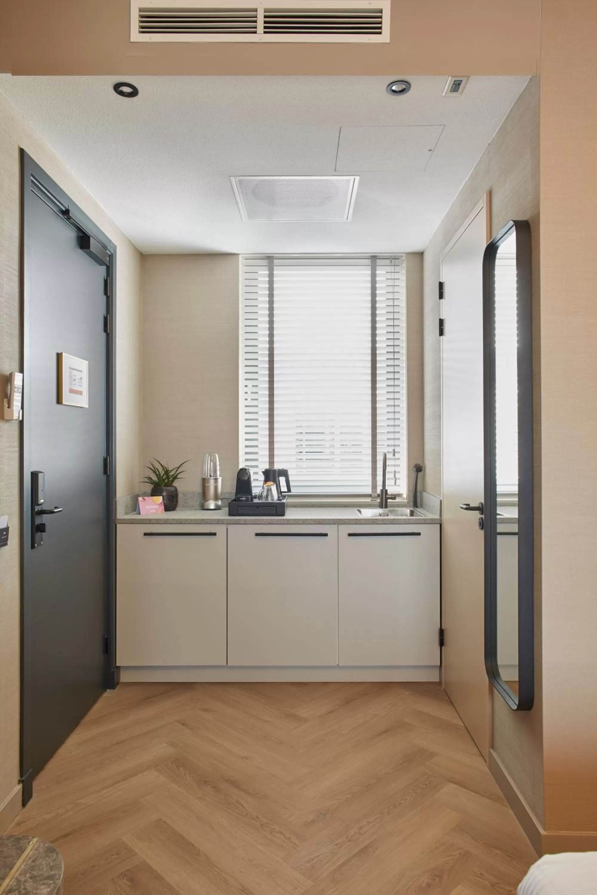 Kitchen or kitchenette in Breathe Boutique Hotel