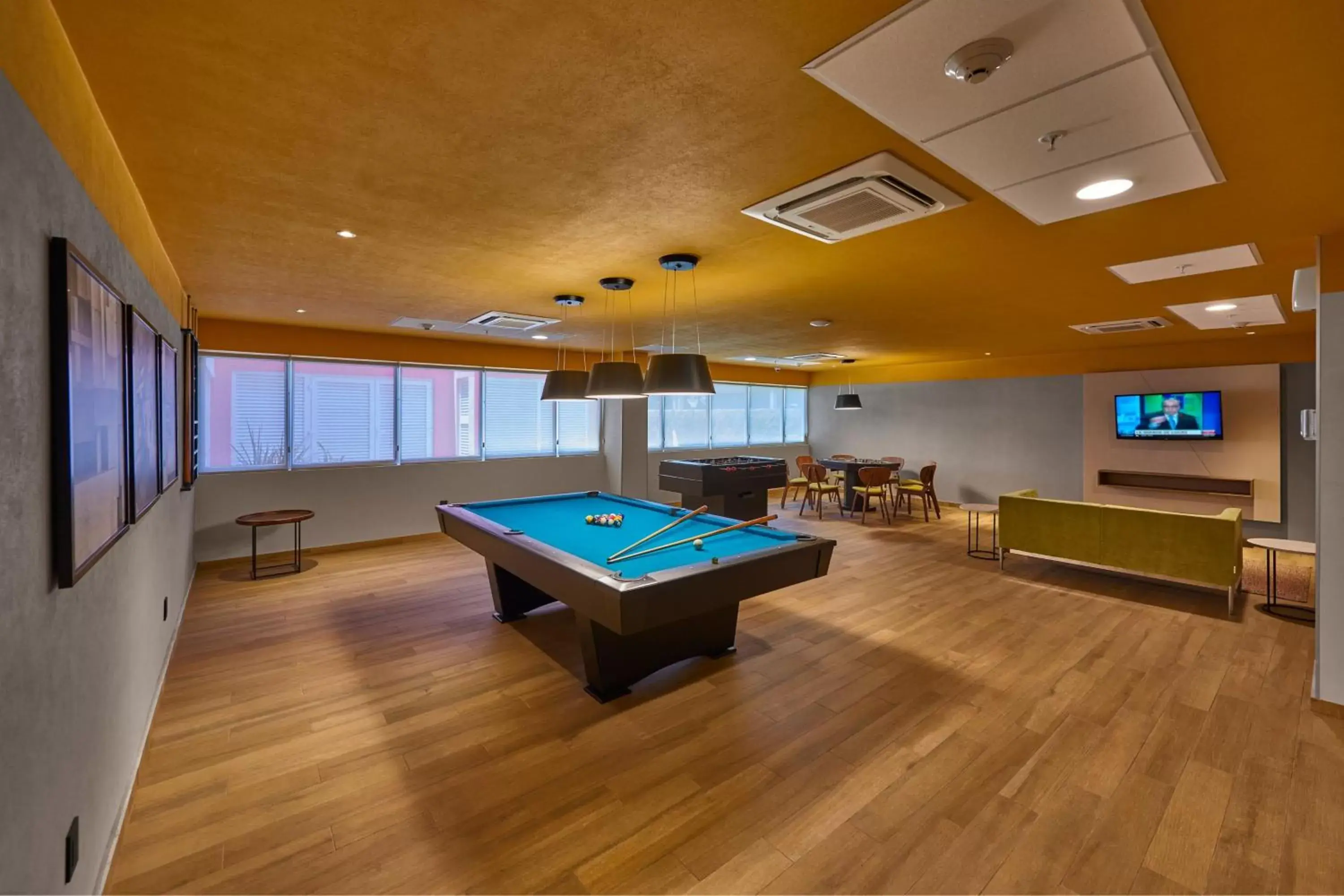 Swimming pool, Billiards in City Express Suites by Marriott Queretaro