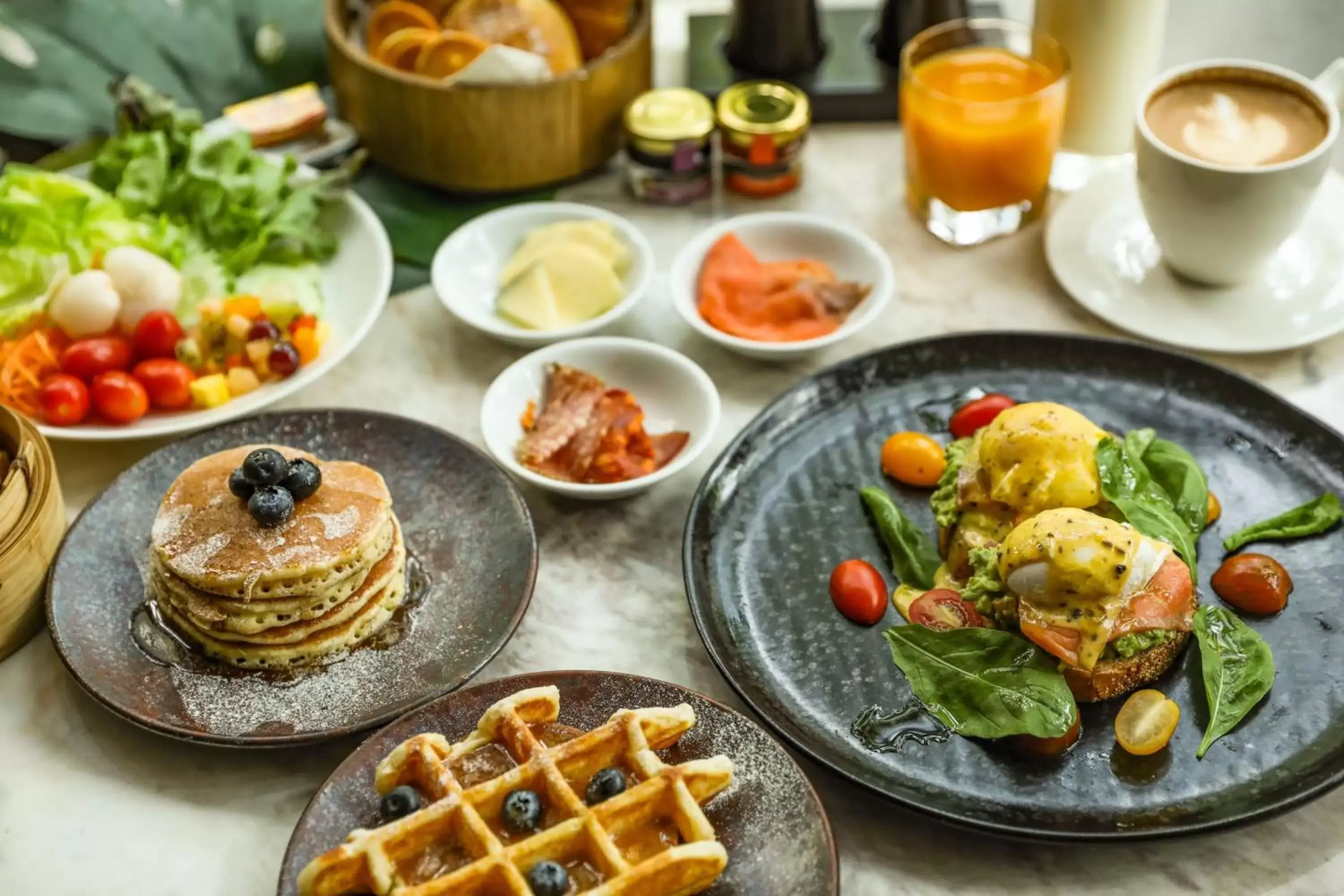 Breakfast in The Athenee Hotel, a Luxury Collection Hotel, Bangkok
