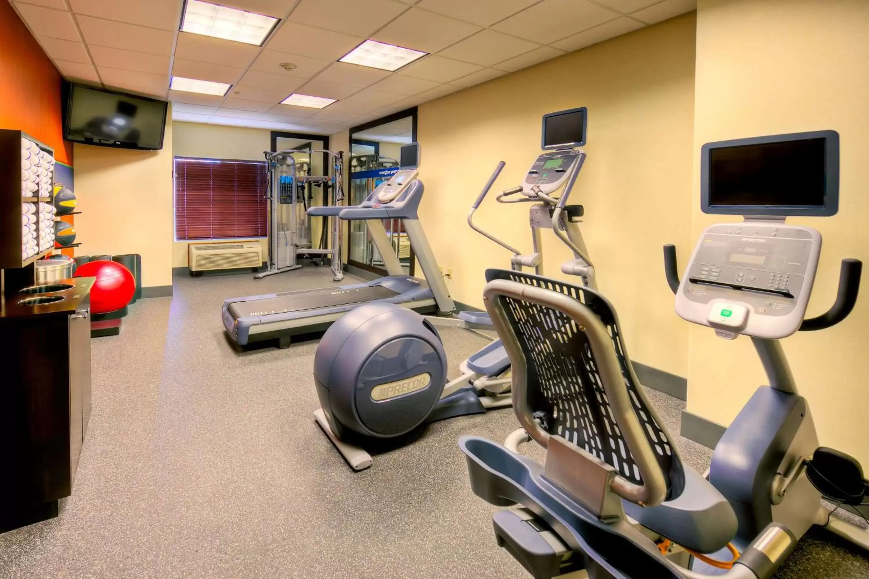 Fitness centre/facilities, Fitness Center/Facilities in Hampton Inn & Suites Palmdale