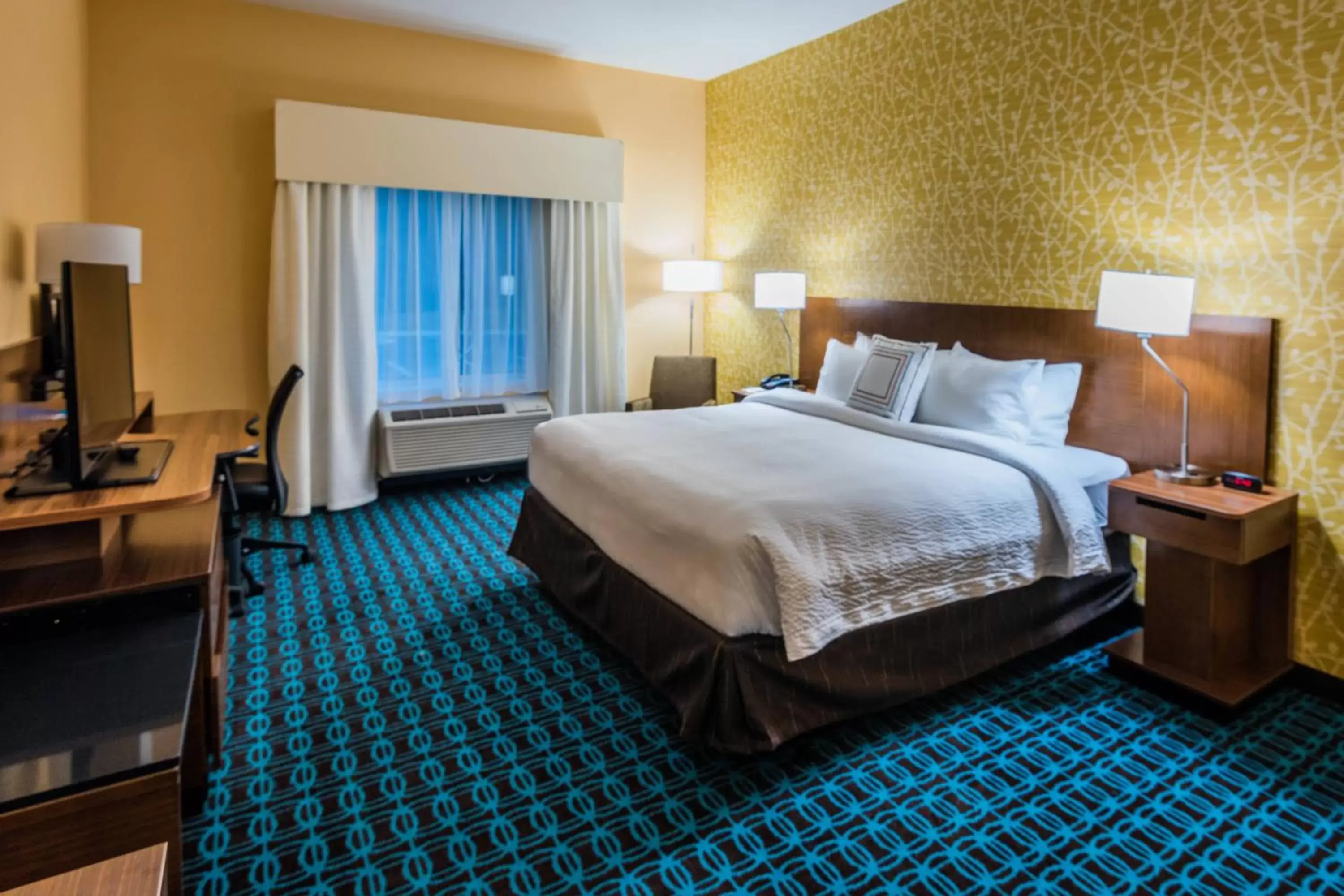 Bedroom, Bed in Fairfield Inn & Suites by Marriott Atlanta Fairburn