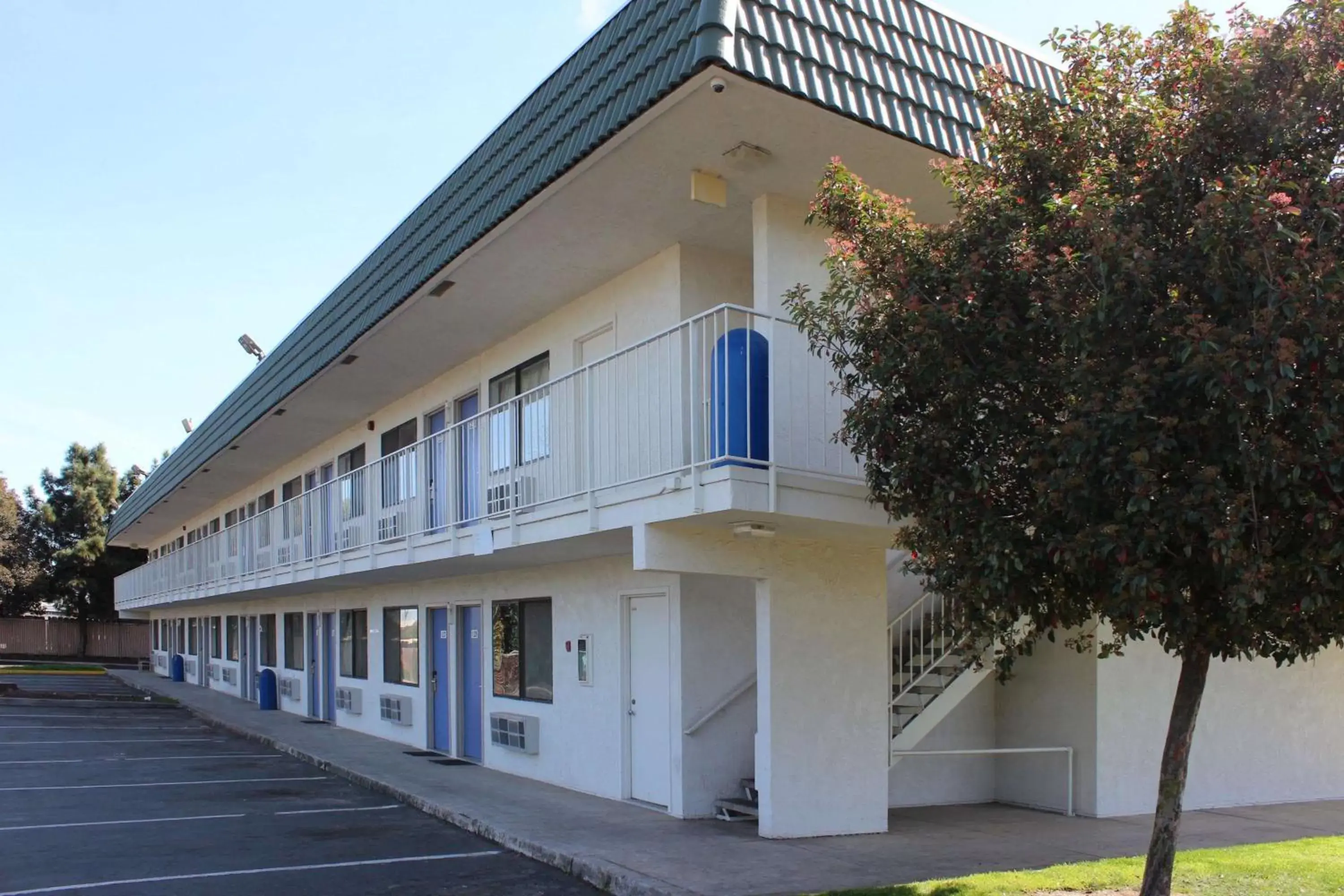 Property building, Facade/Entrance in Motel 6-King City, CA