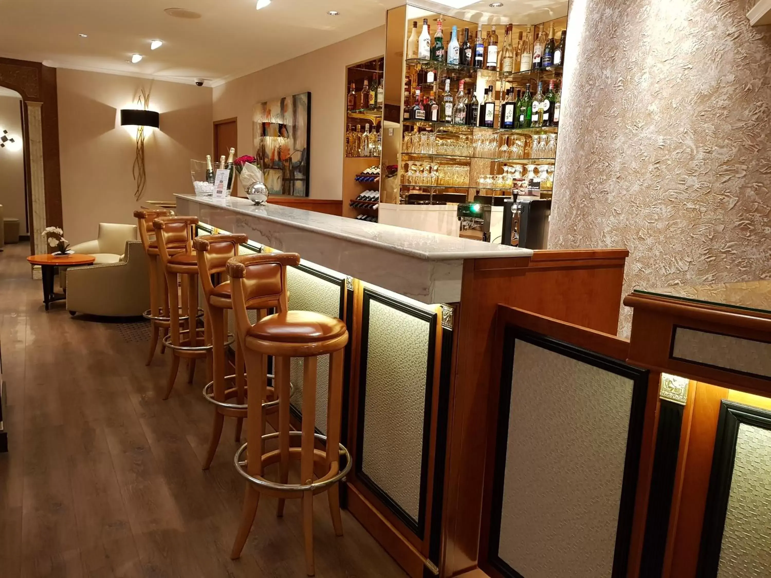 Lounge or bar, Lounge/Bar in Hotel Champerret Elysees