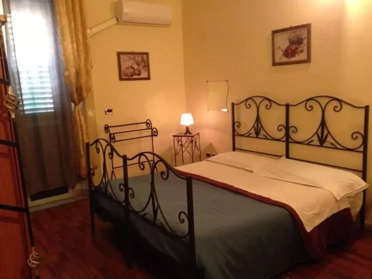 Bedroom, Bed in Al Duomo