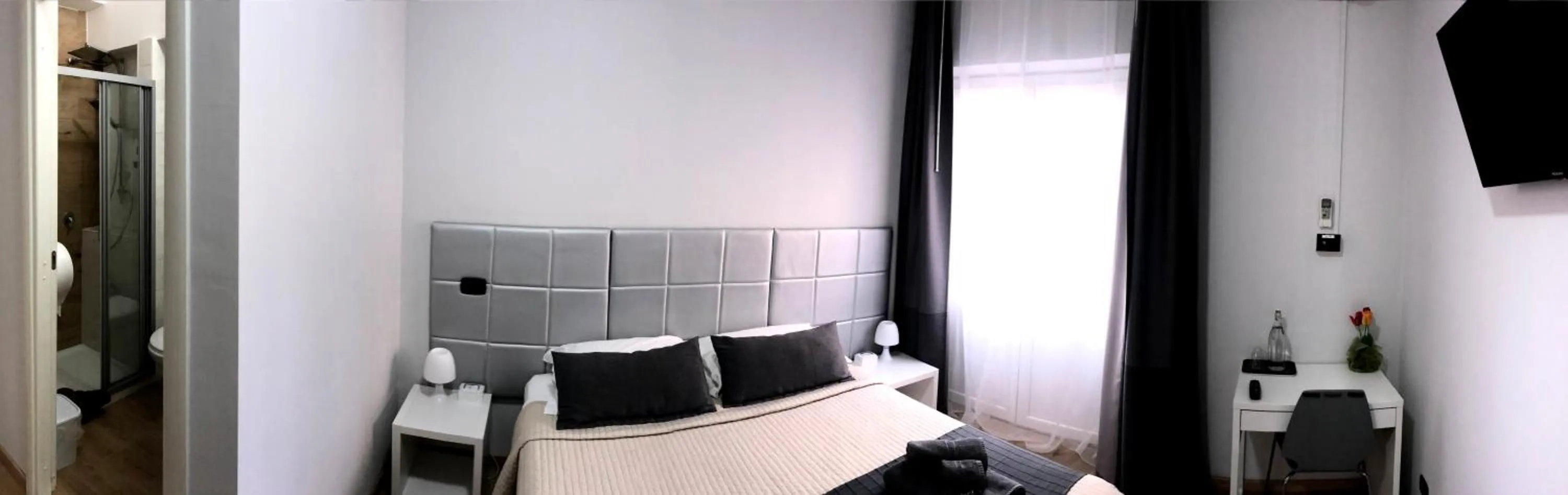 Bedroom, Bed in Avec Moi Roma