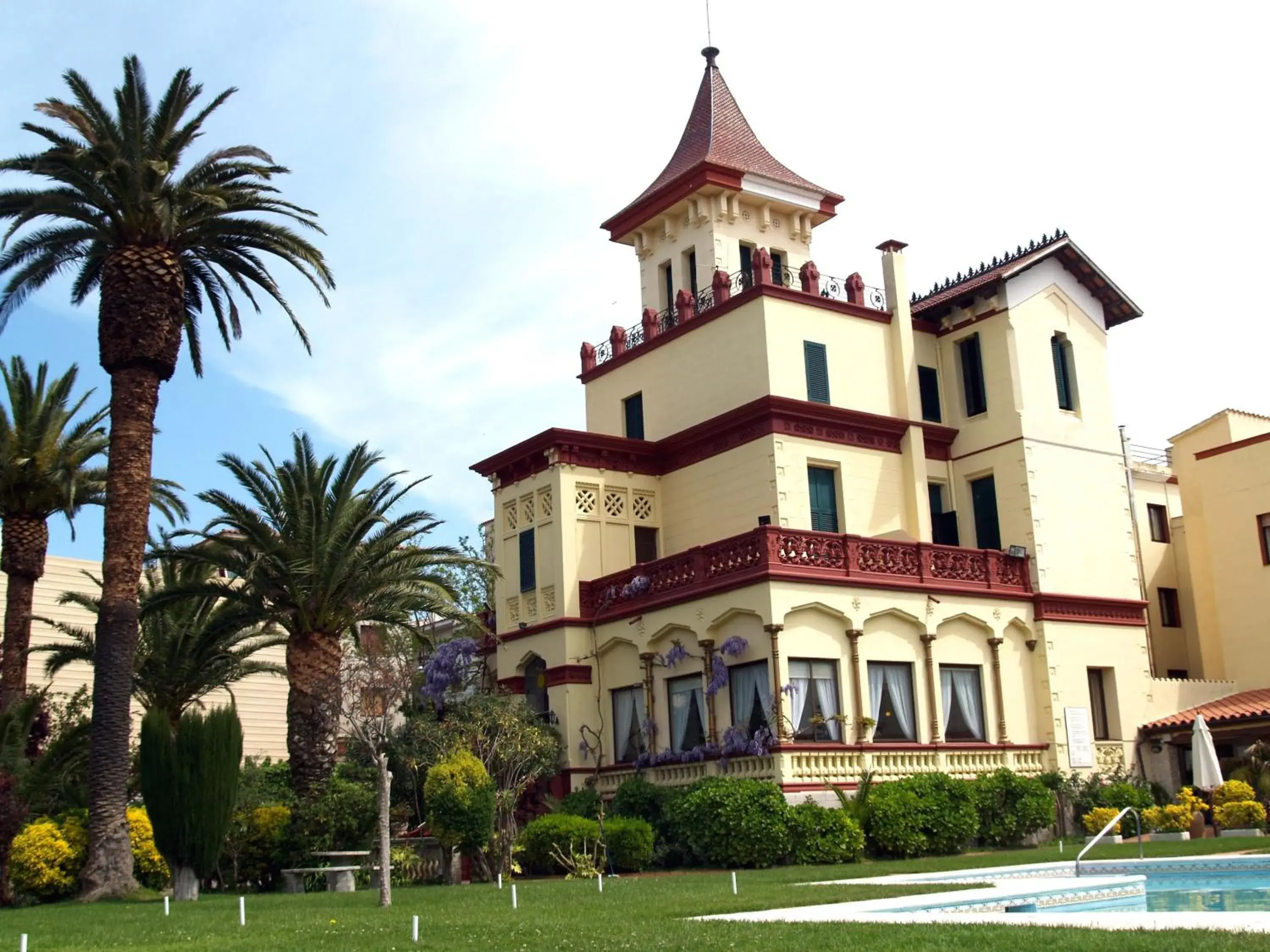 Facade/entrance, Property Building in Hotel Hostal del Sol