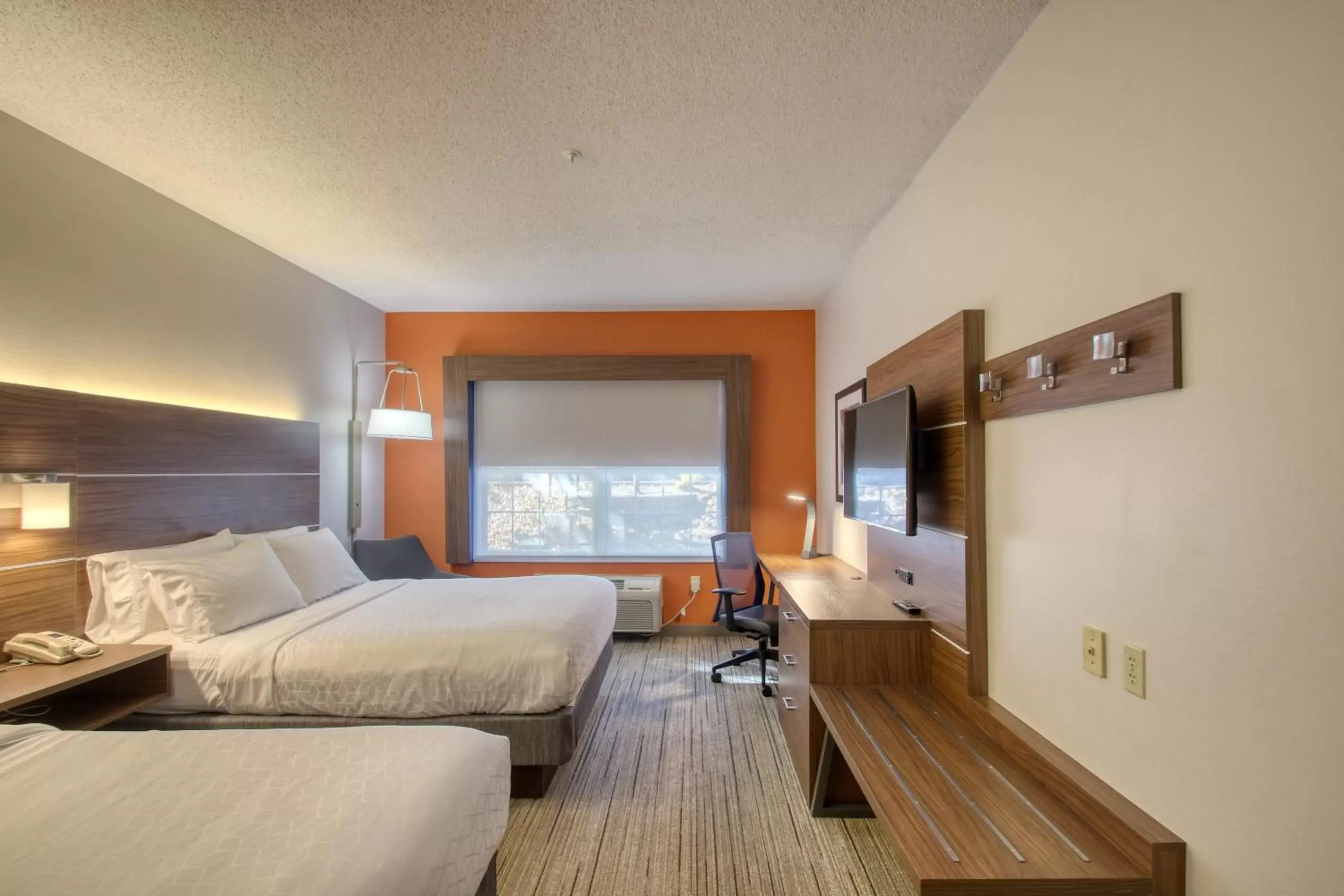 Photo of the whole room in Holiday Inn Express Hotel & Suites Oshkosh - State Route 41, an IHG Hotel