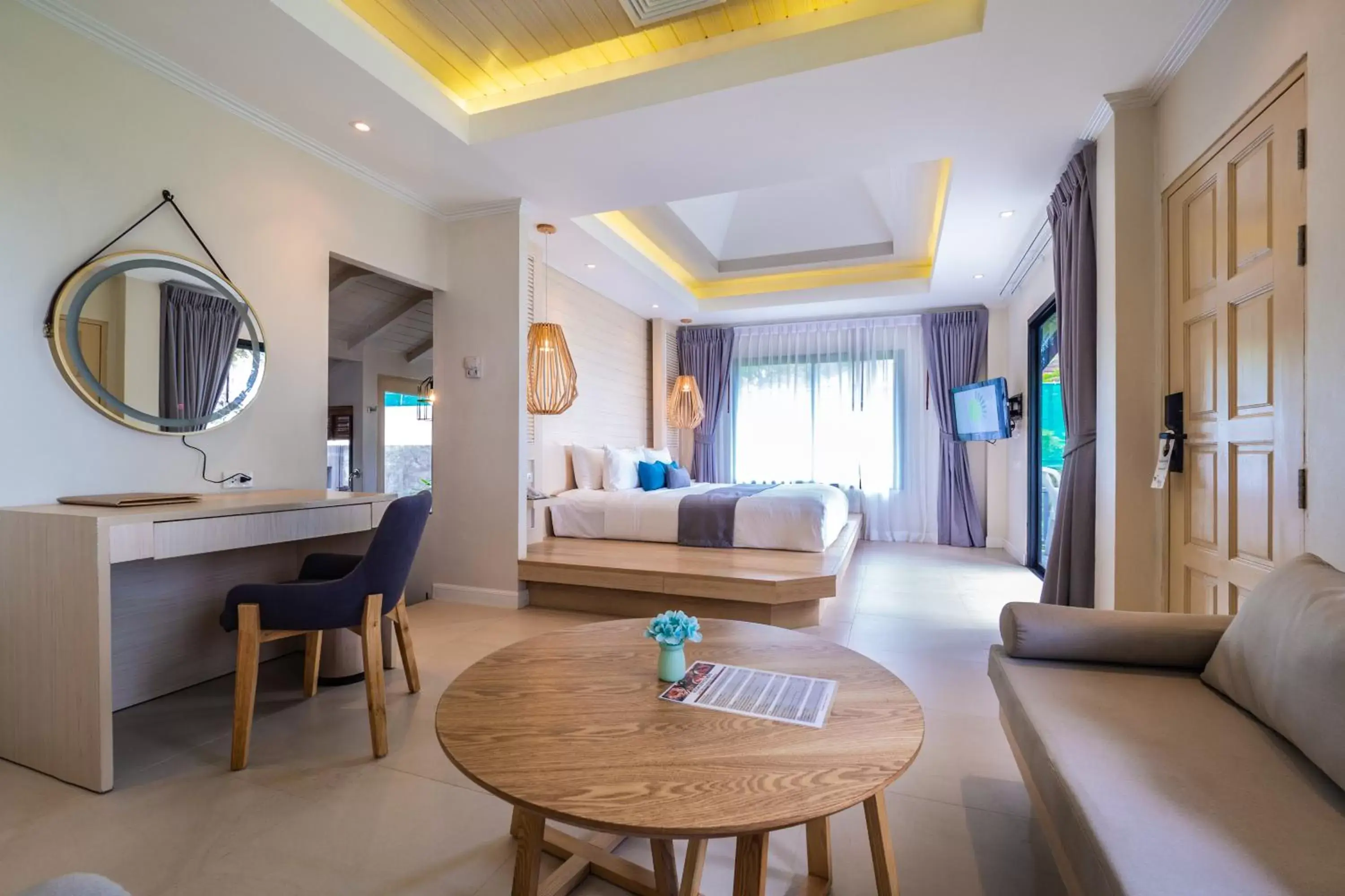 Photo of the whole room, Seating Area in Khaolak Emerald Surf Beach Resort and Spa - SHA Extra Plus