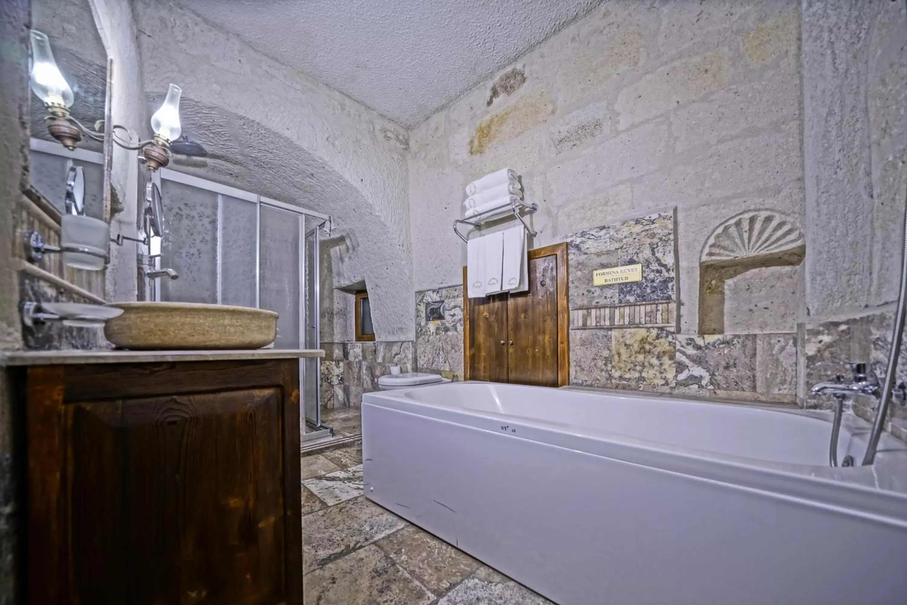 Bathroom in Maccan Cave Hotel