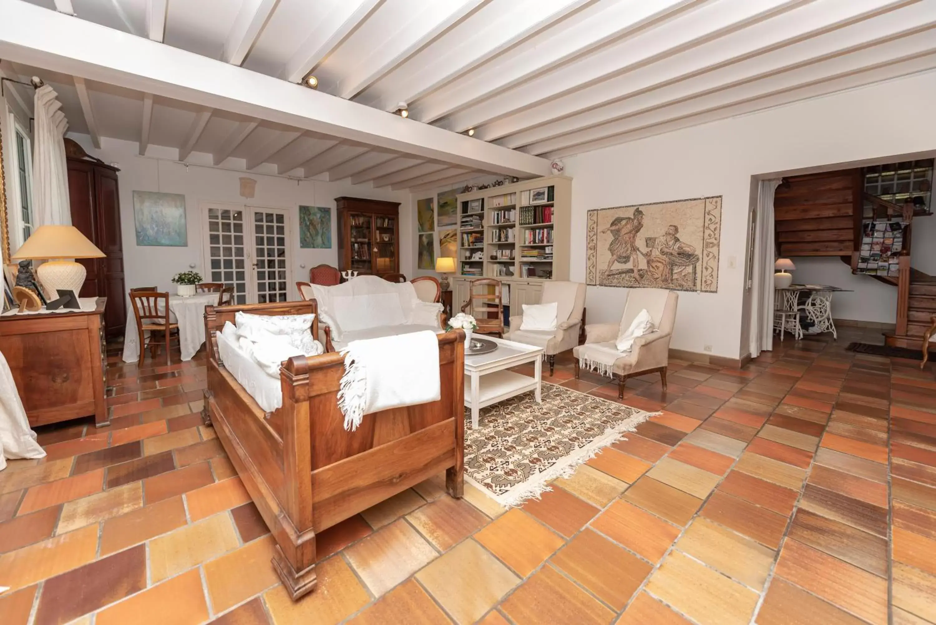 Living room in Chambres d'hôtes de charme au REFUGE DU PEINTRE prés de St Emilion