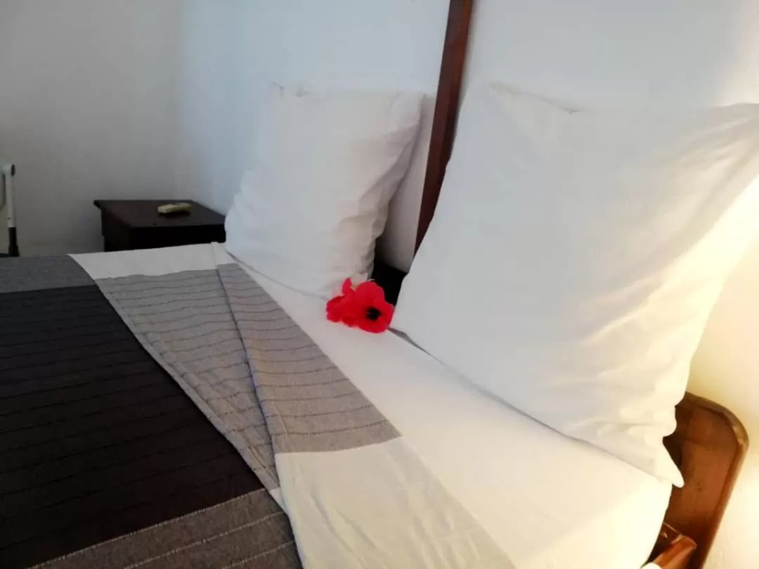 Bedroom, Bed in Hotel Jardin de la Paix