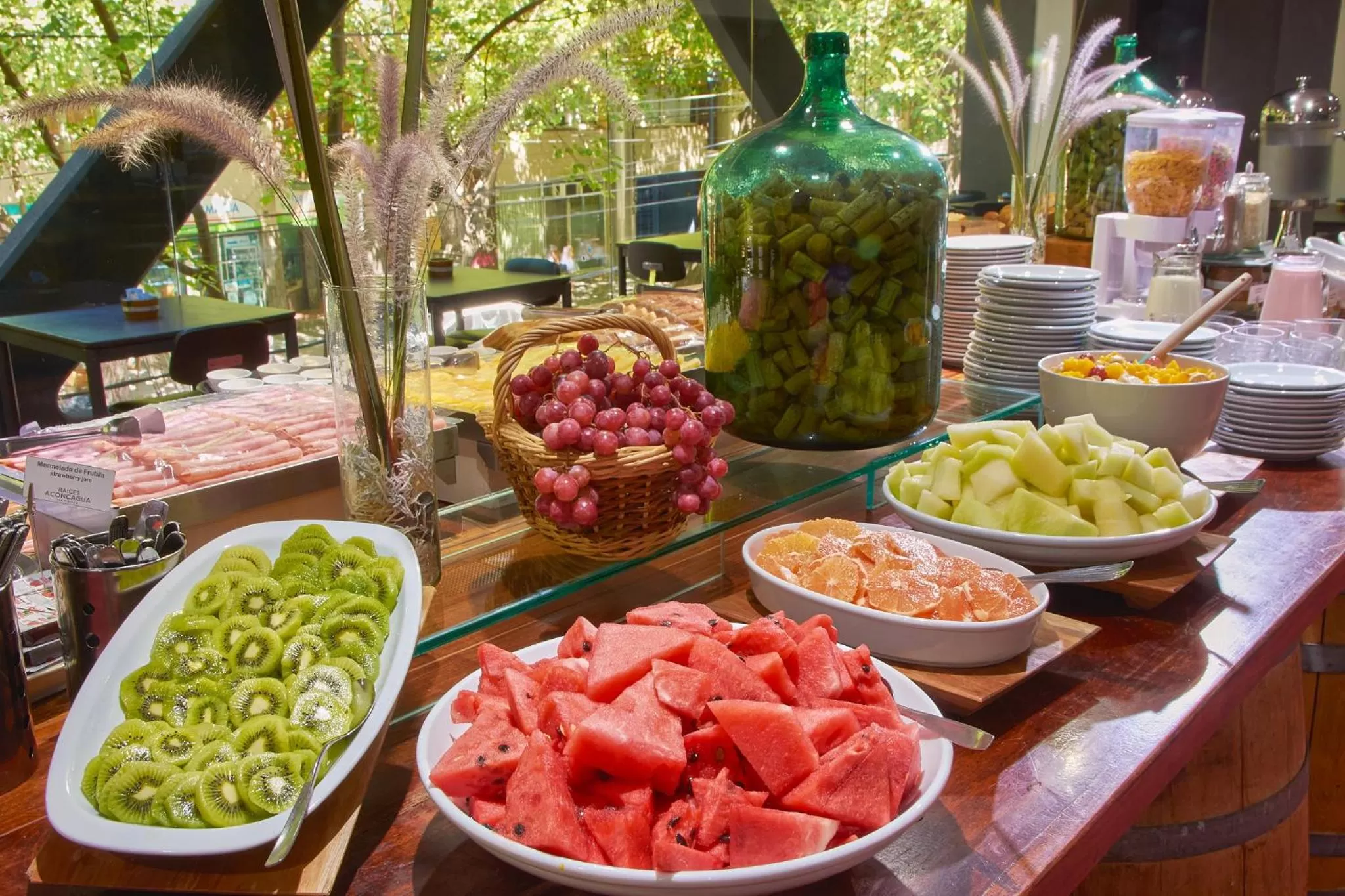 Buffet breakfast in Hotel Raices Aconcagua