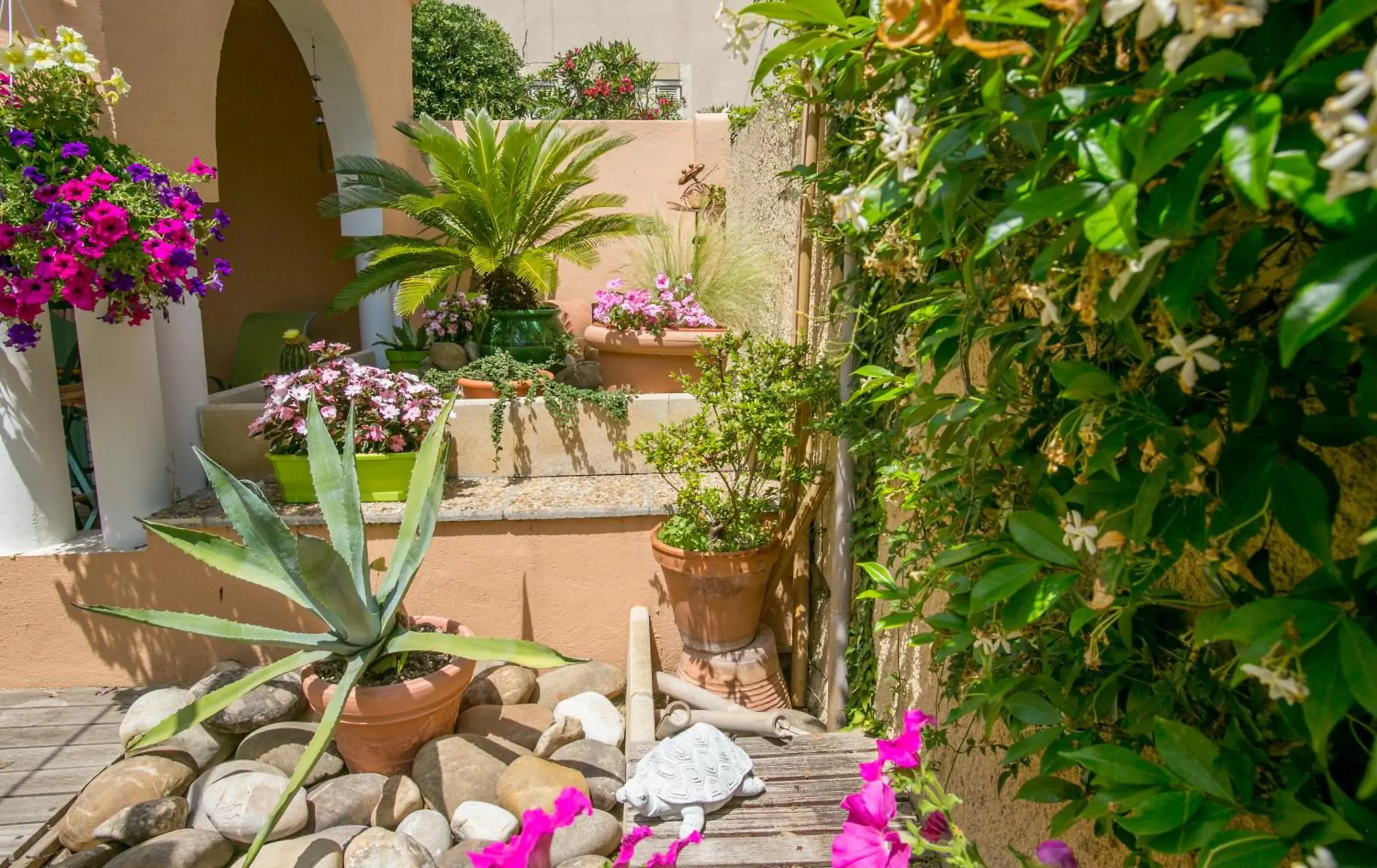 Patio in Bel Ombra Hôtel