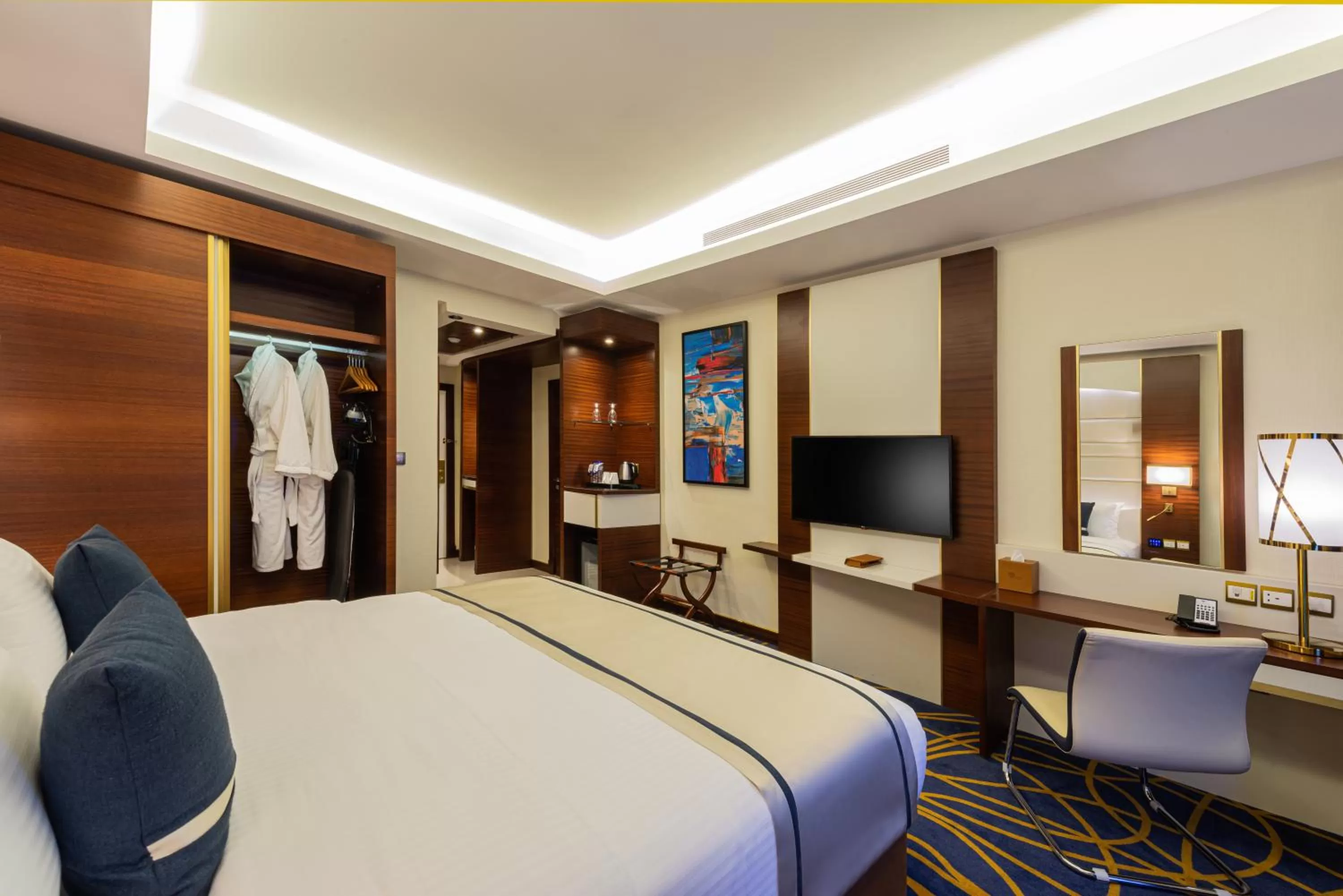 Bedroom, Bed in Blue Diamond Hotel Jeddah