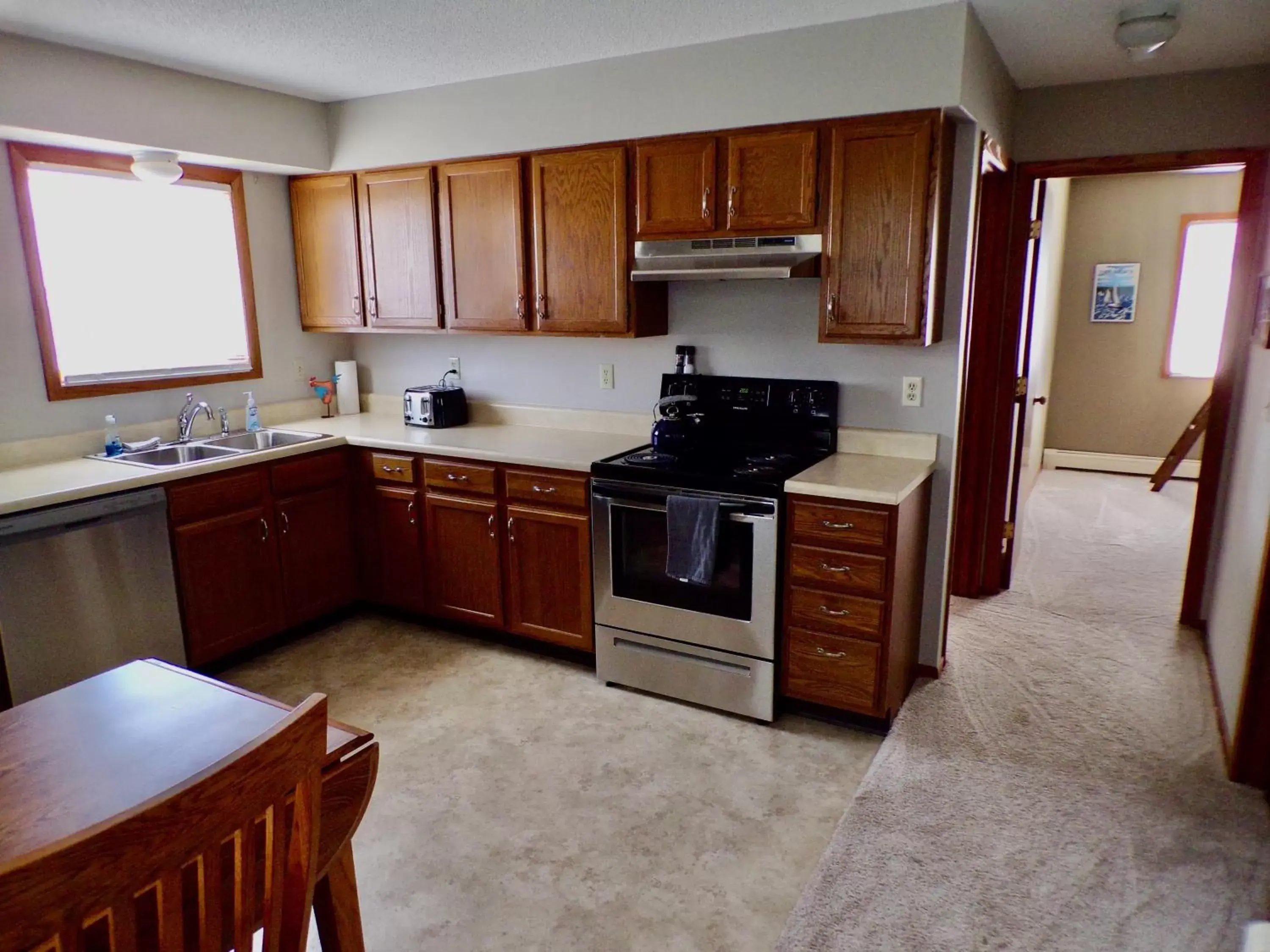 Kitchen/Kitchenette in The Washburn Inn