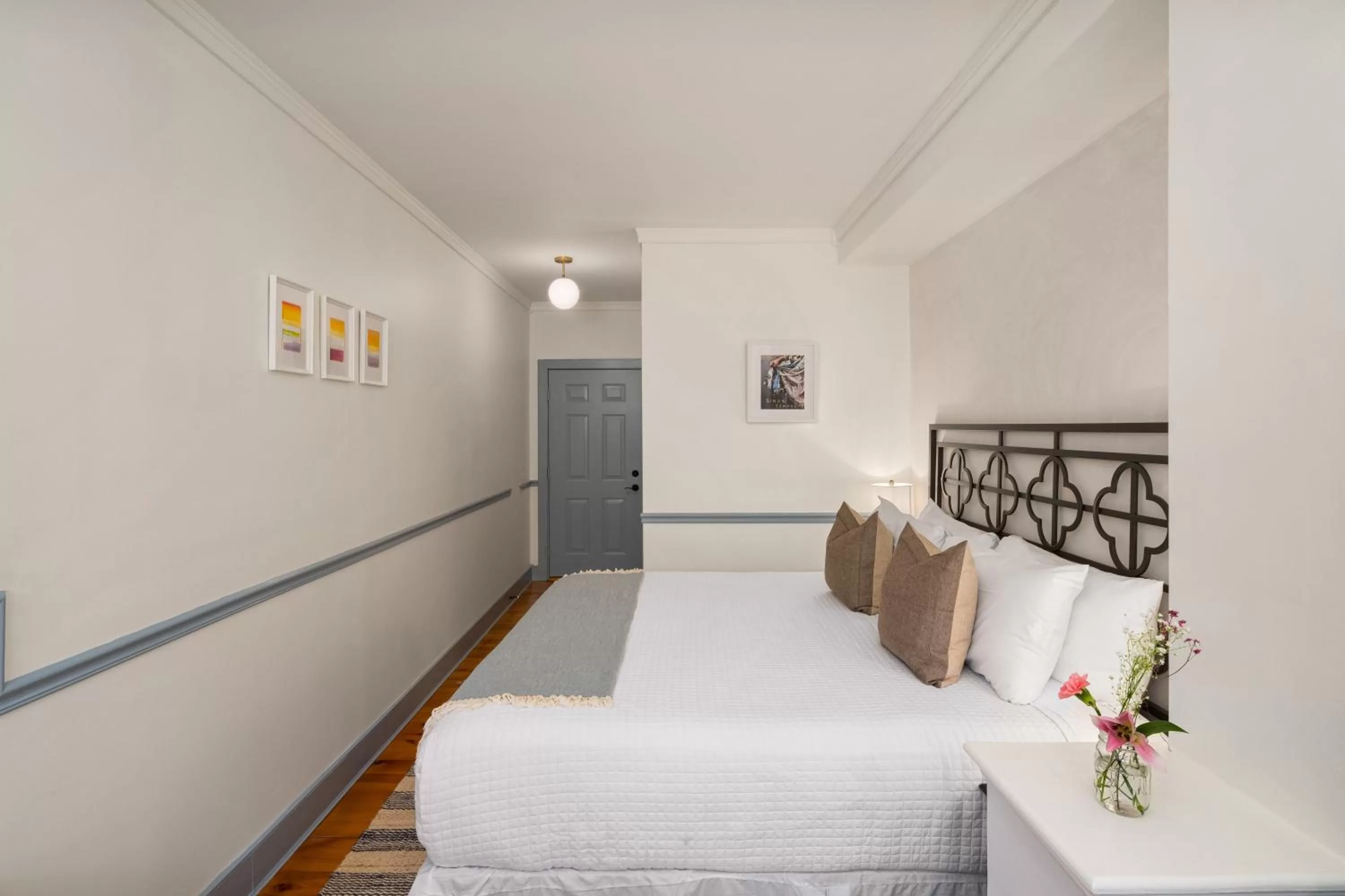 Photo of the whole room, Bed in Inn at Silver Maple Farm