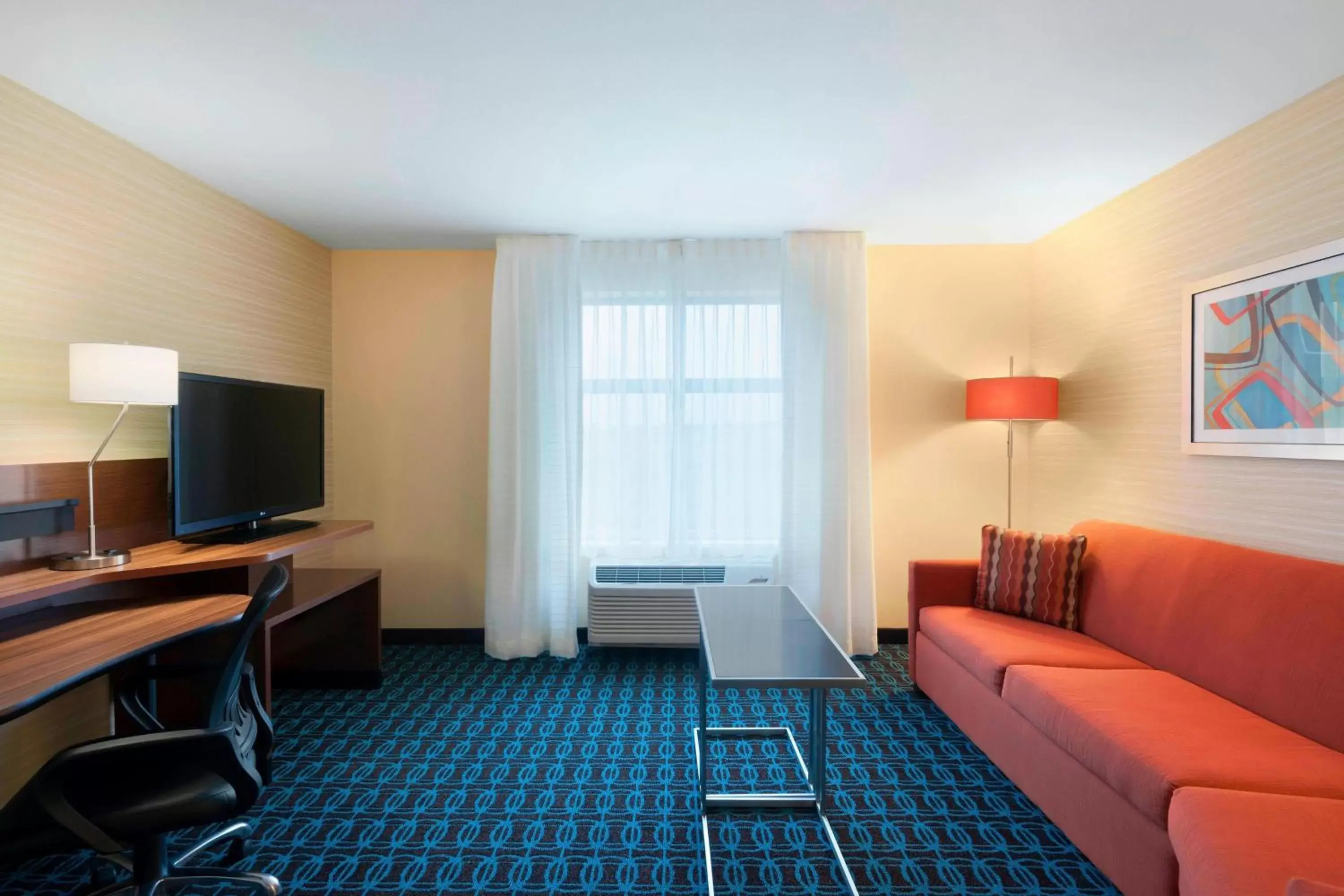 Photo of the whole room, Seating Area in Fairfield Inn & Suites By Marriott Sioux Falls Airport