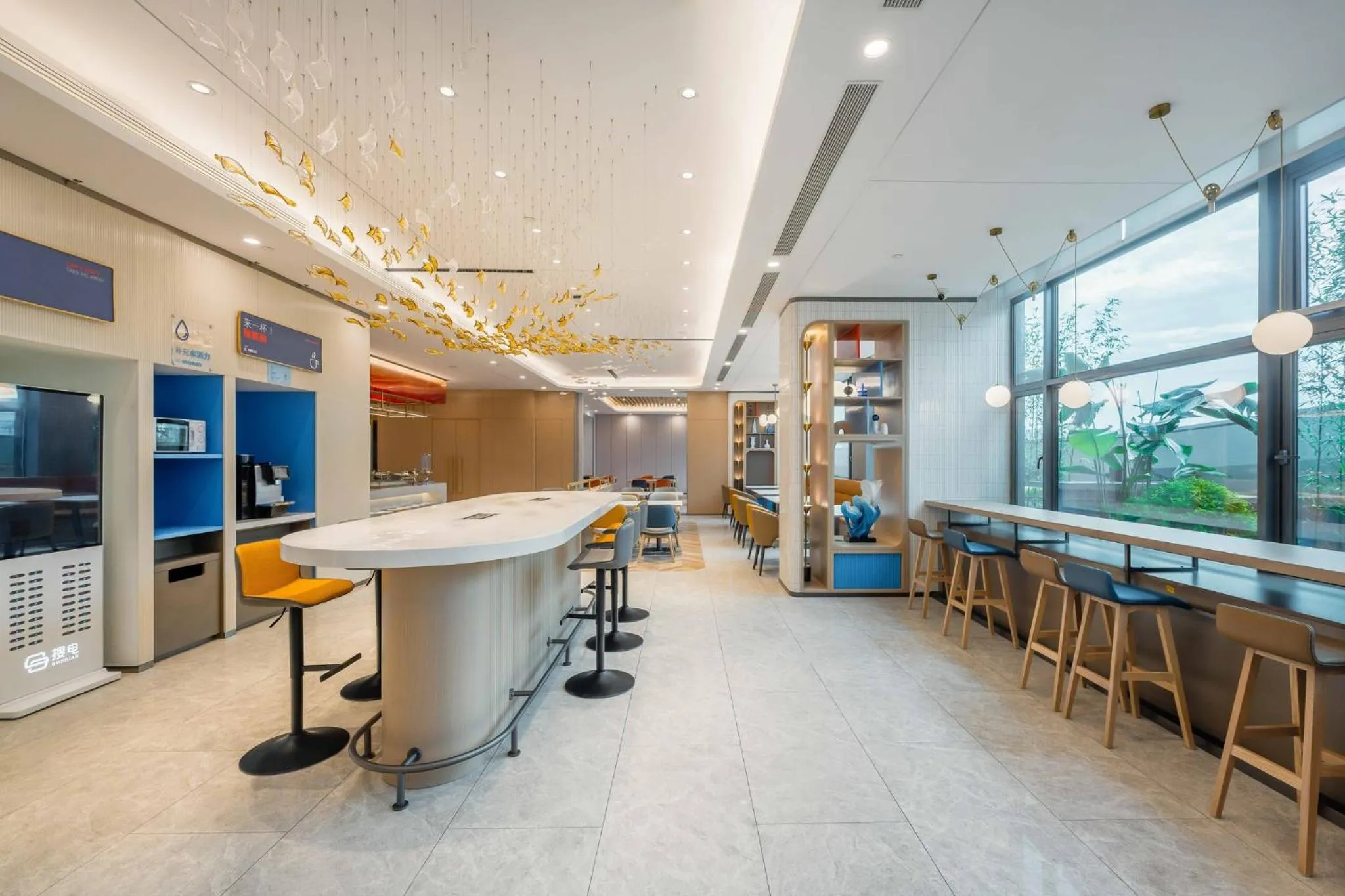 Restaurant/places to eat in Holiday Inn Express Jiangmen East Station by IHG