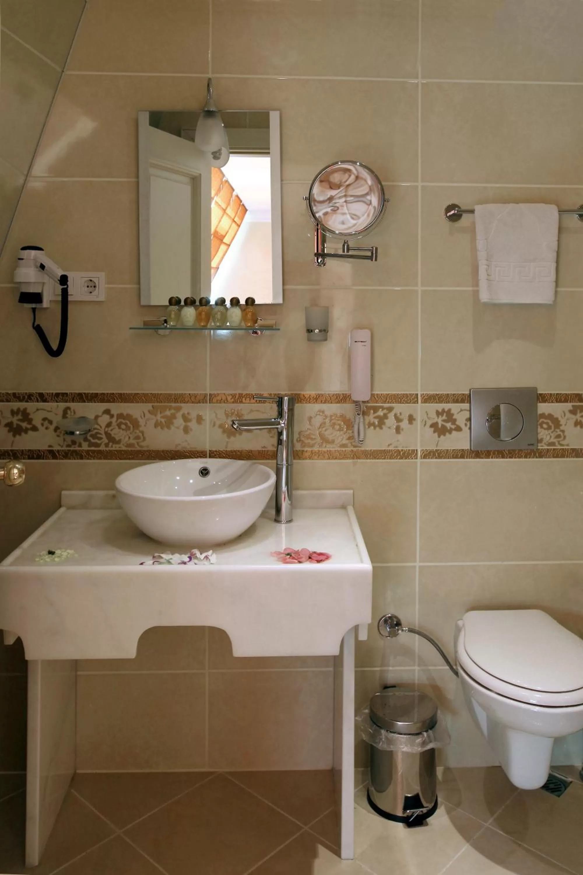 Bathroom in Sirkeci Park Hotel