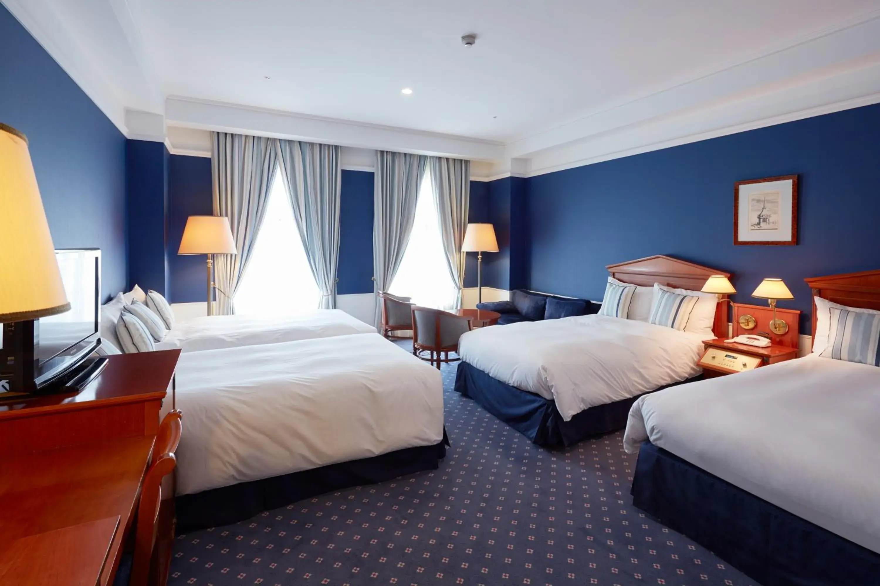 Photo of the whole room, Bed in Huis Ten Bosch Hotel Amsterdam