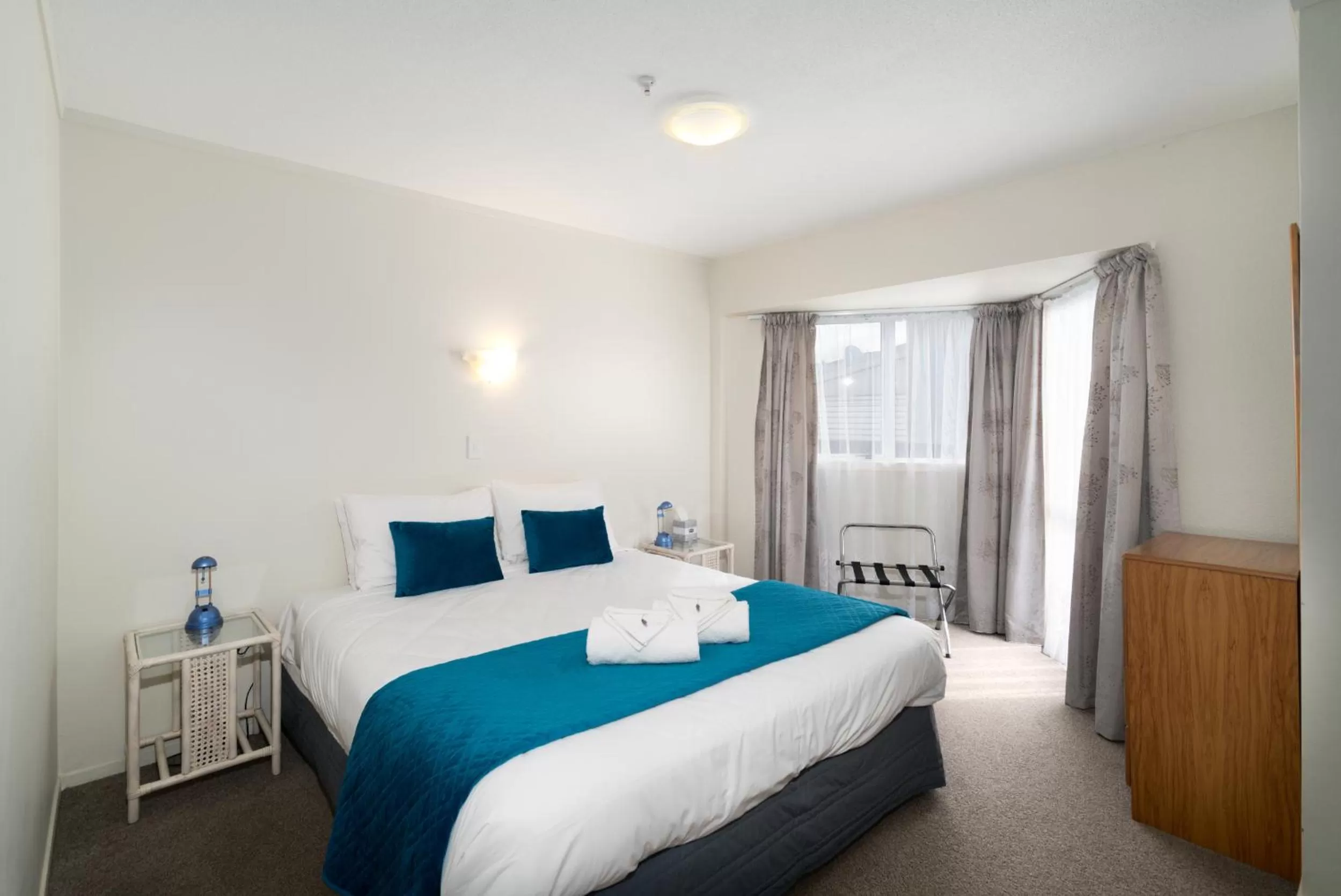 Bed in Waterfront Apartments Whitianga