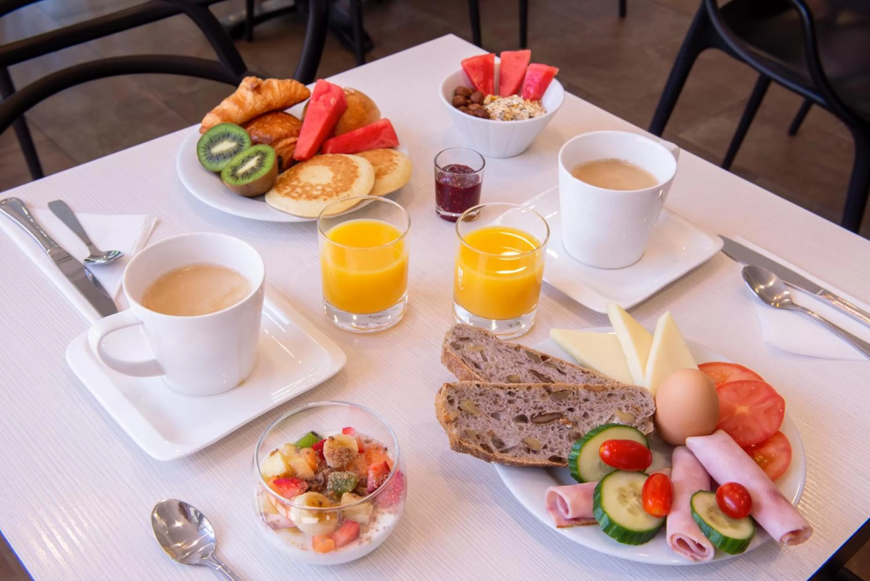 Continental breakfast in Hôtel Coypel by Magna Arbor