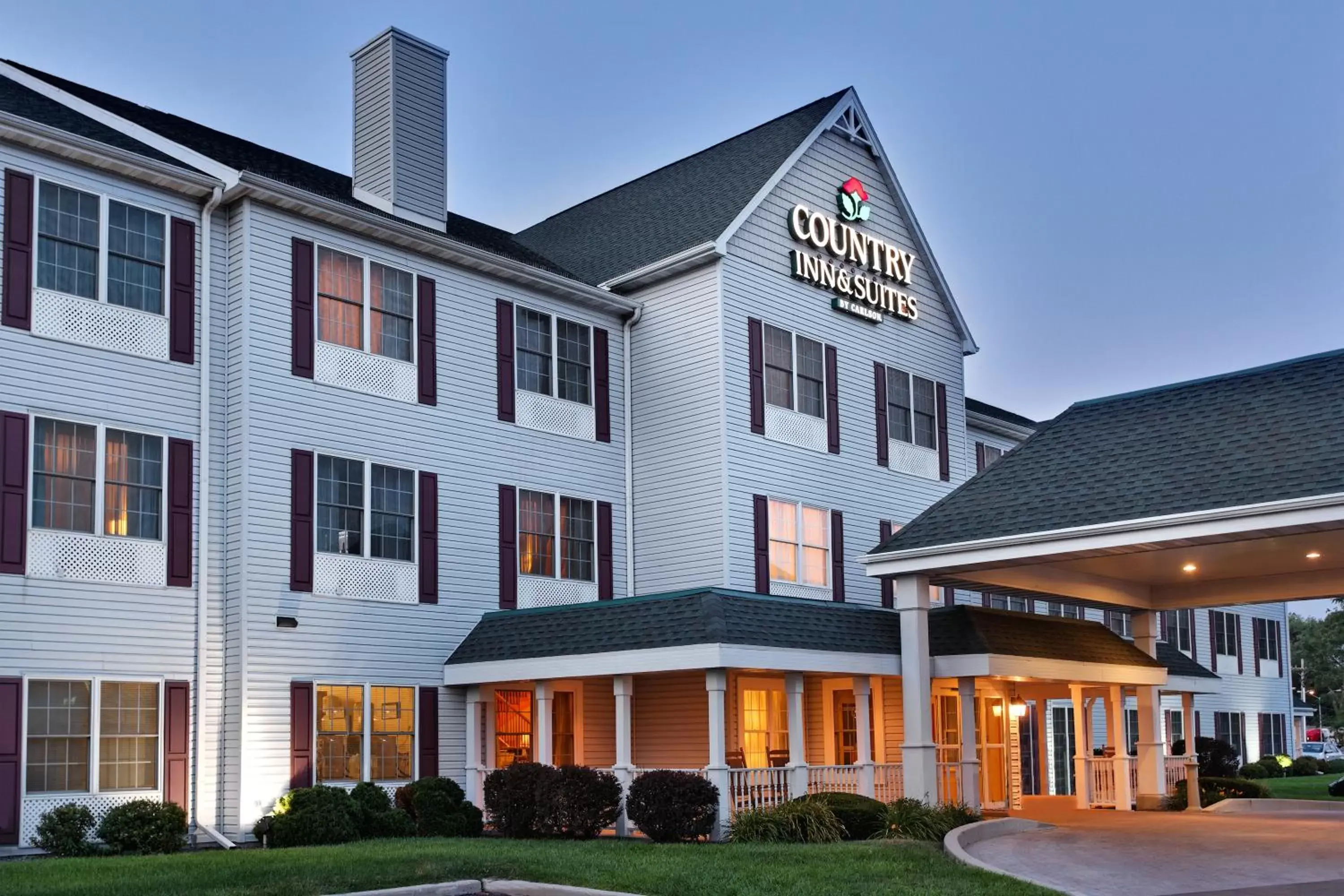 Facade/entrance, Property Building in Country Inn & Suites by Radisson, Rock Falls, IL