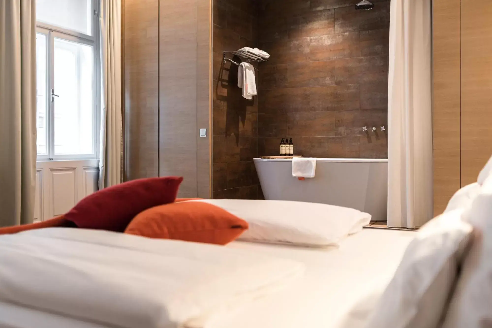 Bathroom, Bed in Hollmann Beletage Design & Boutique Hotel