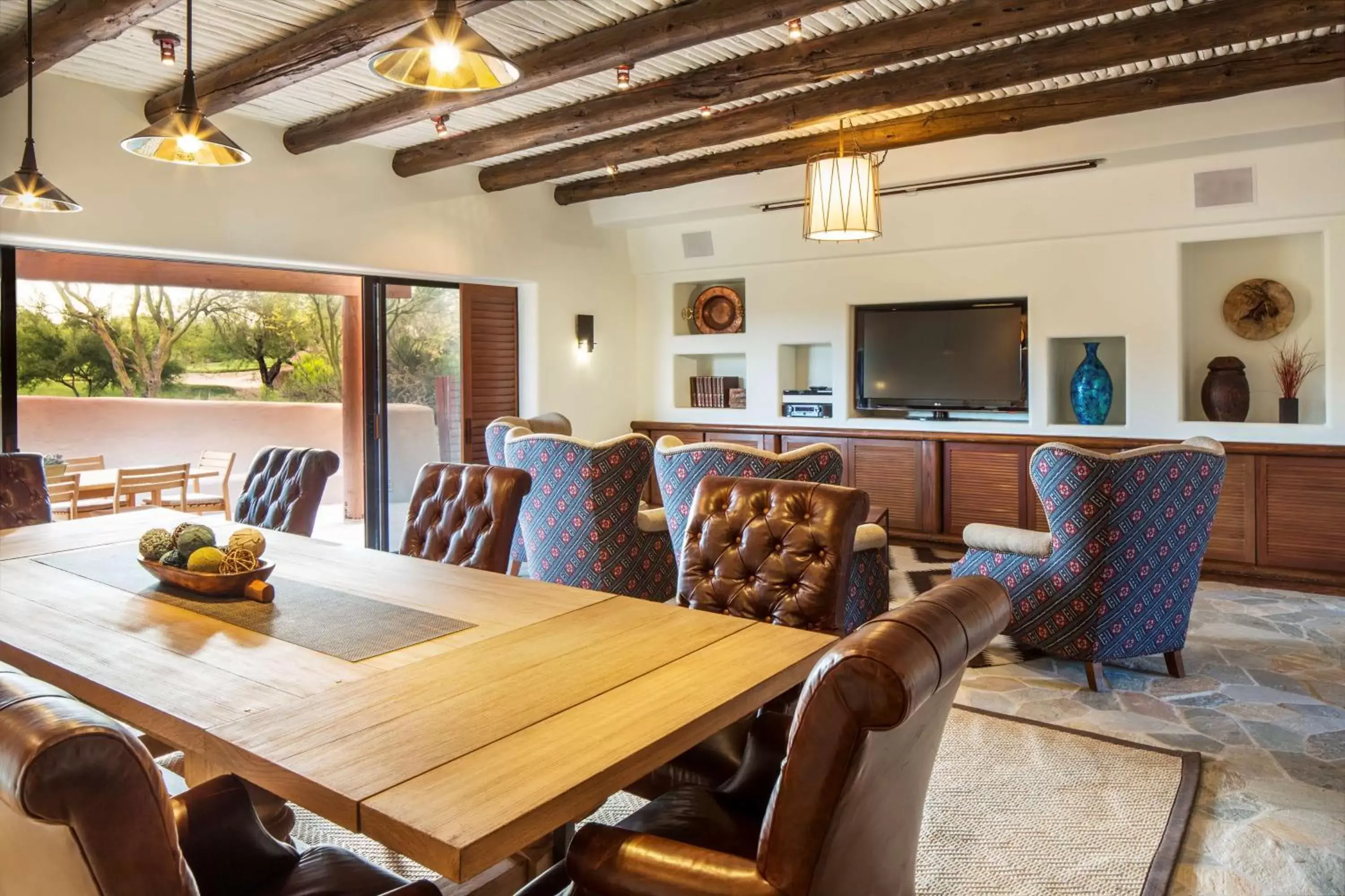 Living room, Restaurant/Places to Eat in Boulders Resort & Spa Scottsdale, Curio Collection by Hilton